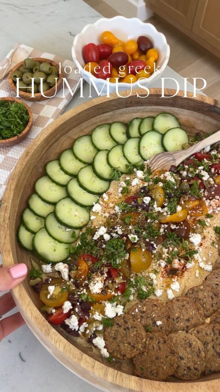 EATS \ loaded Greek hummus dip🤌🏻🤌🏻

Kitchen
Cooking
Appetizer 
Food

#LTKHome #LTKVideo