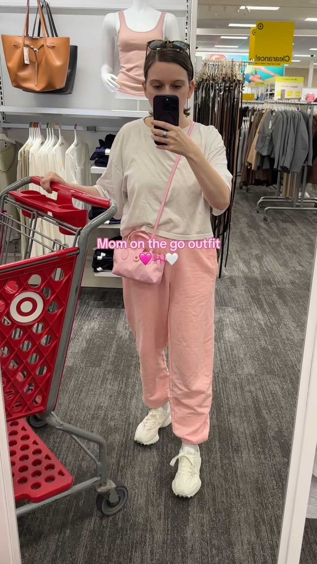 Mom on the go outfit 🩷

#LTKFindsUnder100 #LTKmomlife