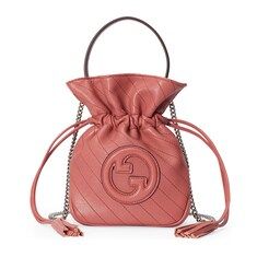 Gucci Blondie mini bucket bag



        
            $ 1,500 | Gucci (US)