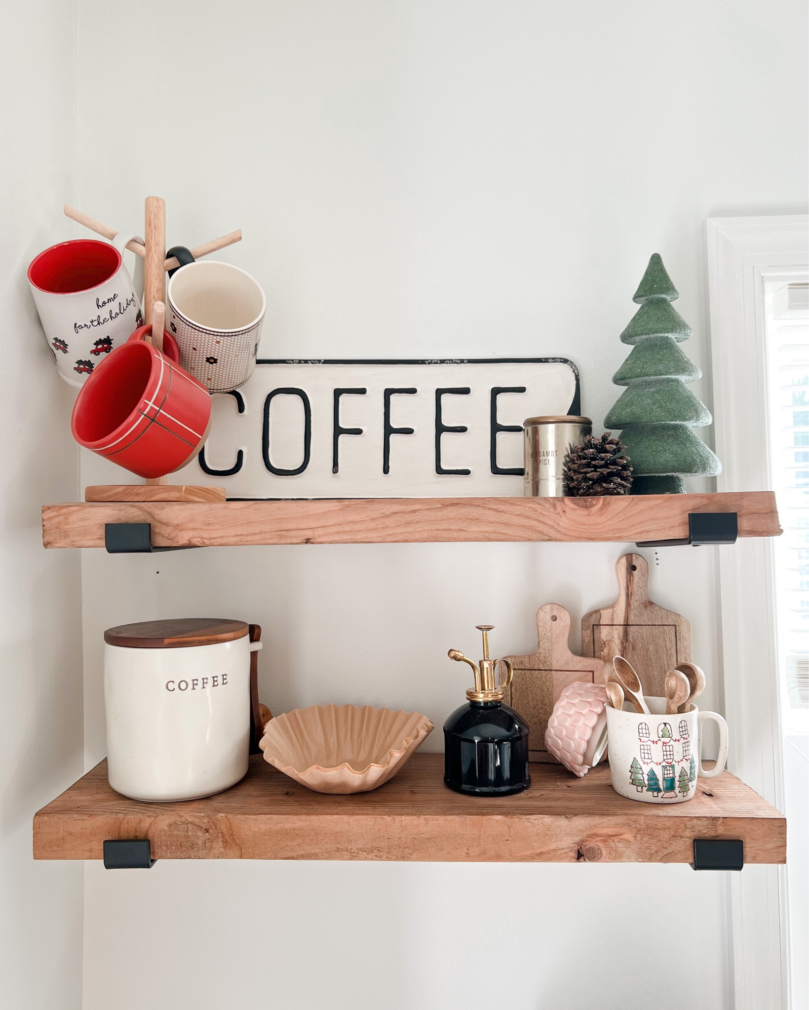 Coffee bar, coffee bar decor, Christmas kitchen, Christmas decor, Christmas kitchen decor

#LTKHoliday #LTKstyletip #LTKhome