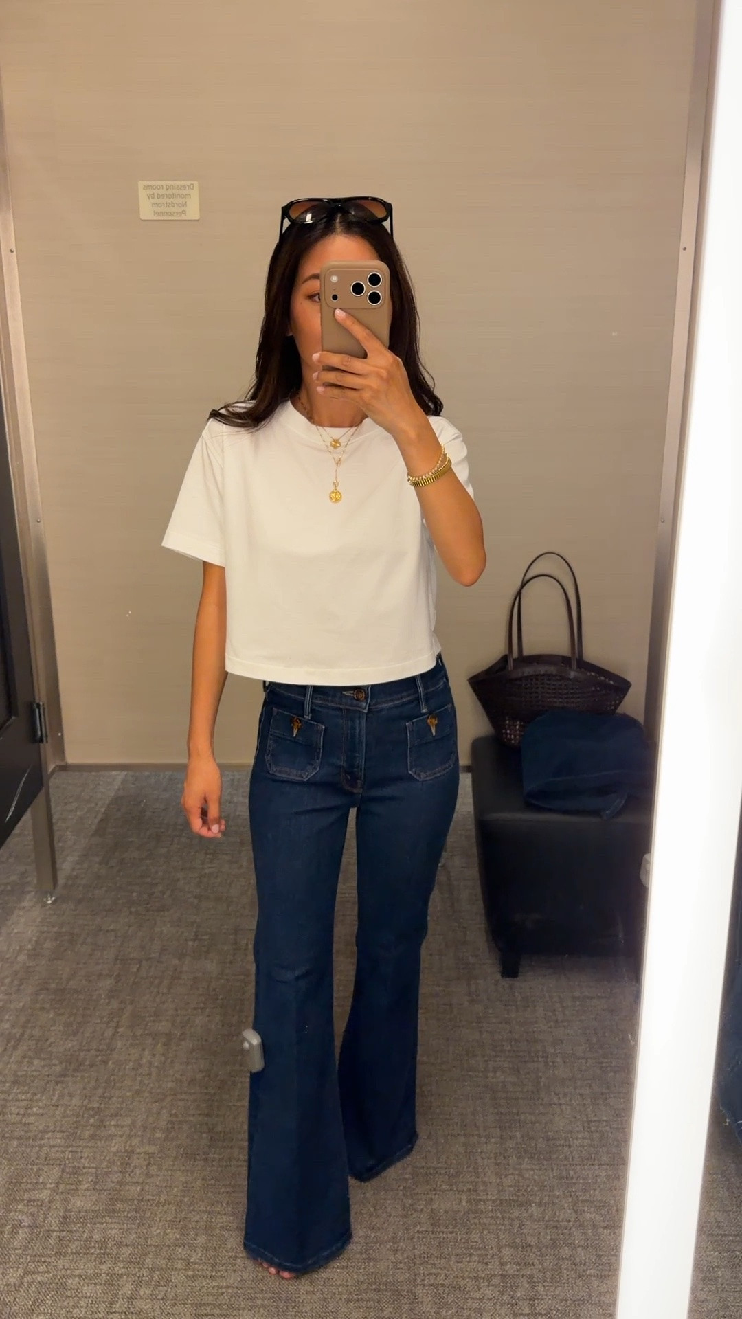 These have a little stretch and felt very comfortable! • trying on Mother flare jeans TTS sz 24 petite in “retrograde” wash, 
FYI I’m 5’ tall and this petite length is long on me. I am on my tippy toes here and would need heels with these
• lululemon crop tee XXS 
• Madewell bag & sunglasses 

Good jeans, petite friendly denim, Nordstrom finds, flare jeans

#LTKPetite #LTKmomlife #LTKootd