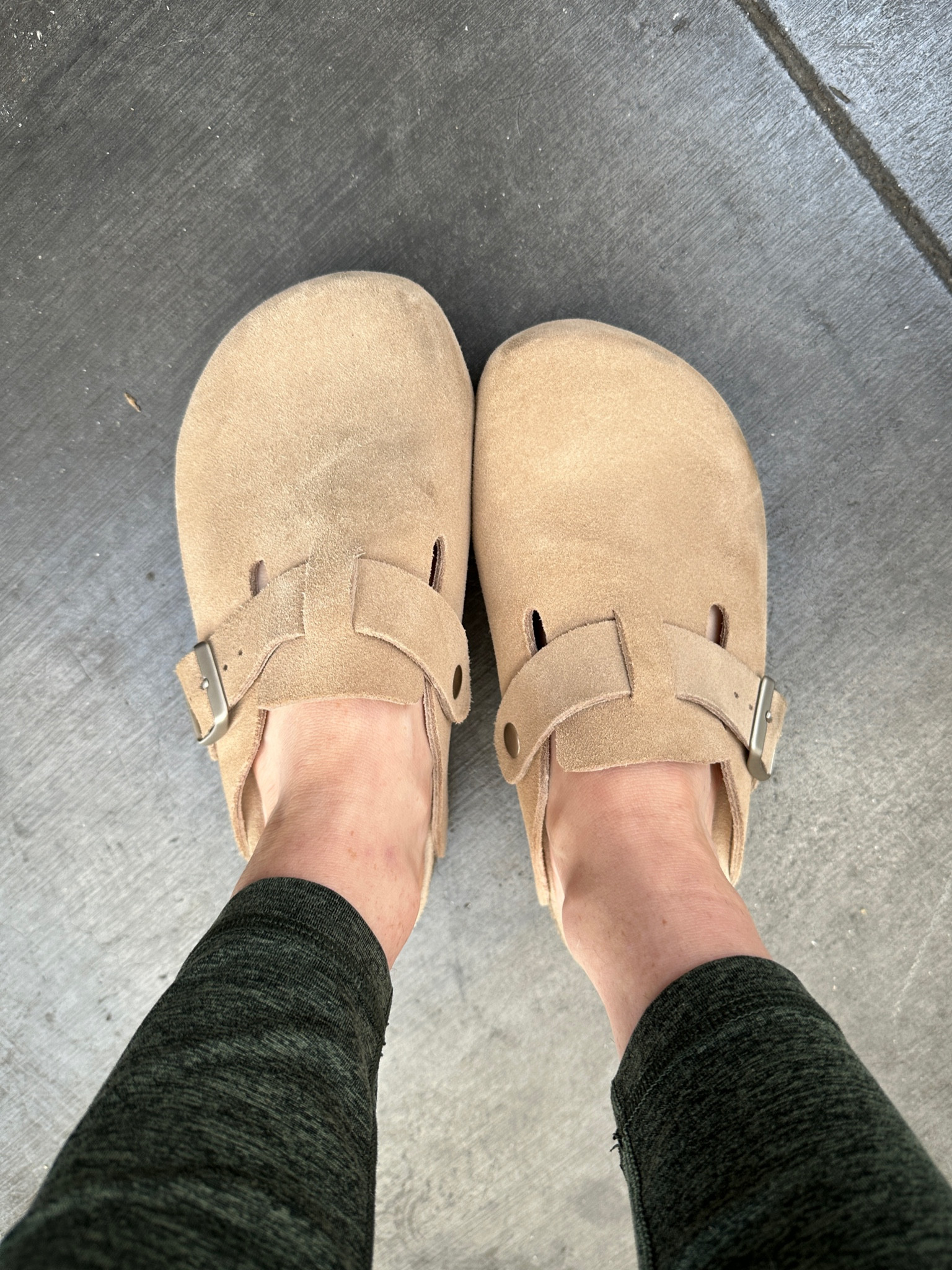 Waited ages for these Birkenstock Boston dupes from Quince to be back in stock and it was worth the wait. Immediately comfortable, water repellent and cute. Oh and they cost way less than the actual Birks but feel high quality!

#LTKstyletip #LTKshoecrush