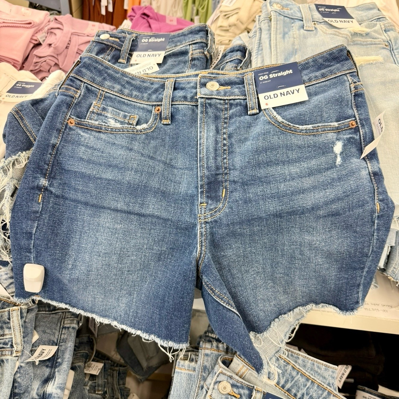 🔥 Today only! These 3, 5, or 7 inch denim shorts are just 12 bucks in several washes! 👌🏻 🙌🏻 #dailydeals #beccafritzfinds

#LTKFindsUnder50 #LTKSaleAlert #LTKOver40