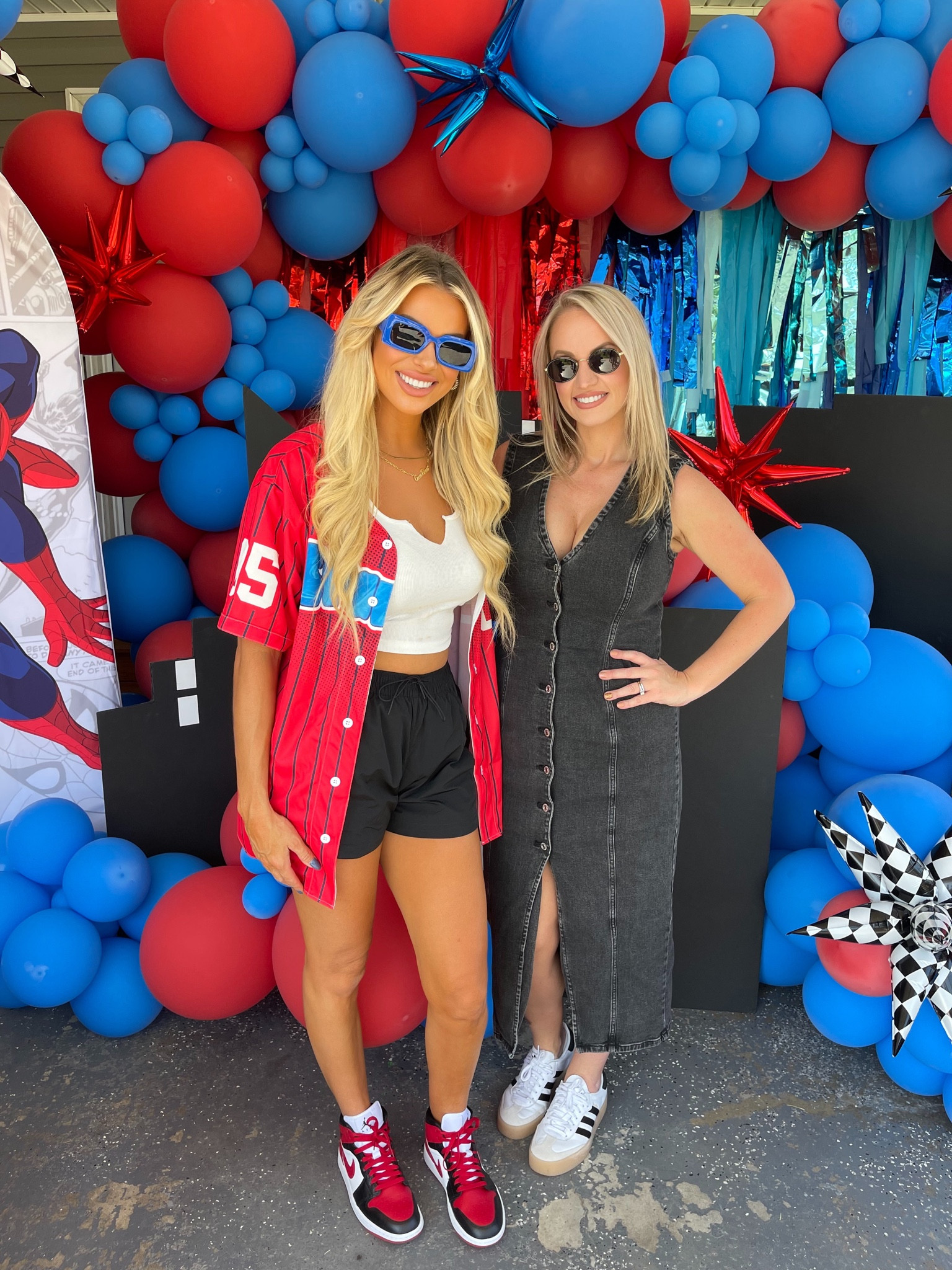 Such an easy all-season dress!! Wearing the medium  