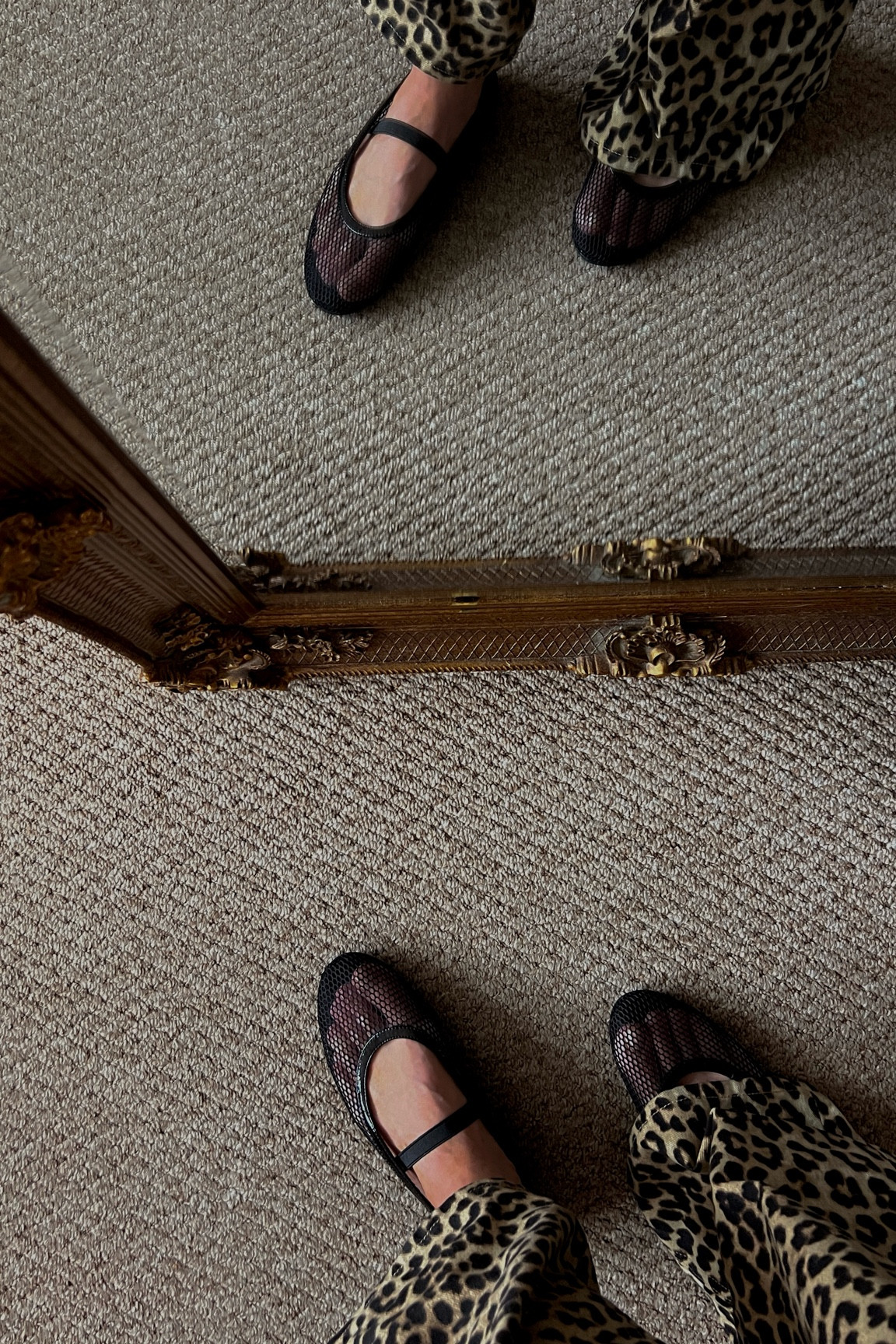 Black mesh ballet flats. Black netted ballet flats. European style. Fall style. Fall outfit. Autumn style. Autumn outfit. Minimalism. Minimalist shoes. 

#LTKShoeCrush #LTKFindsUnder50