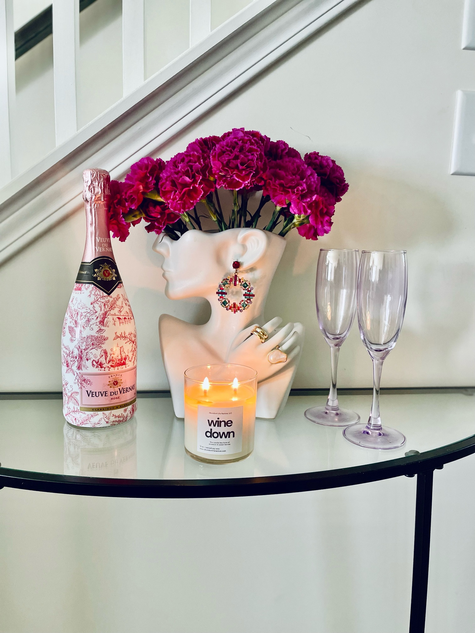 I love unique home accessories! I had to purchase this open head vase for my floral arrangements that I buy myself weekly🌺💐🌸

#LTKFindsUnder50 #LTKHome