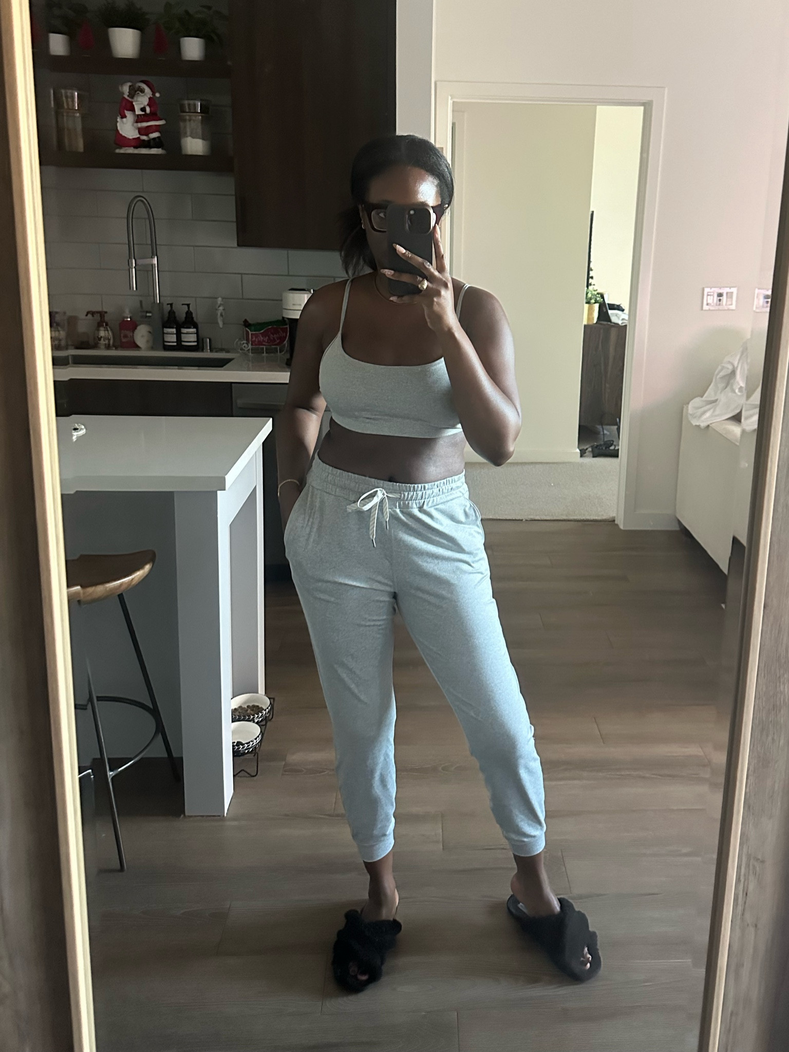 My favorite loungewear from Vuori! Essential bra and performance joggers #athleisurewear

#LTKstyletip #LTKfitness