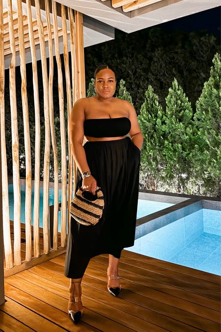 One of my favourite holiday looks! Can’t beat an all black outfit made appropriate for your summer holiday!

Black midi / plus size outfit / plus size evening outfit / bandeau top / poplin skirt / pvc heels / raffia bag / holiday looks



#LTKSeasonal #LTKeurope #LTKplussize