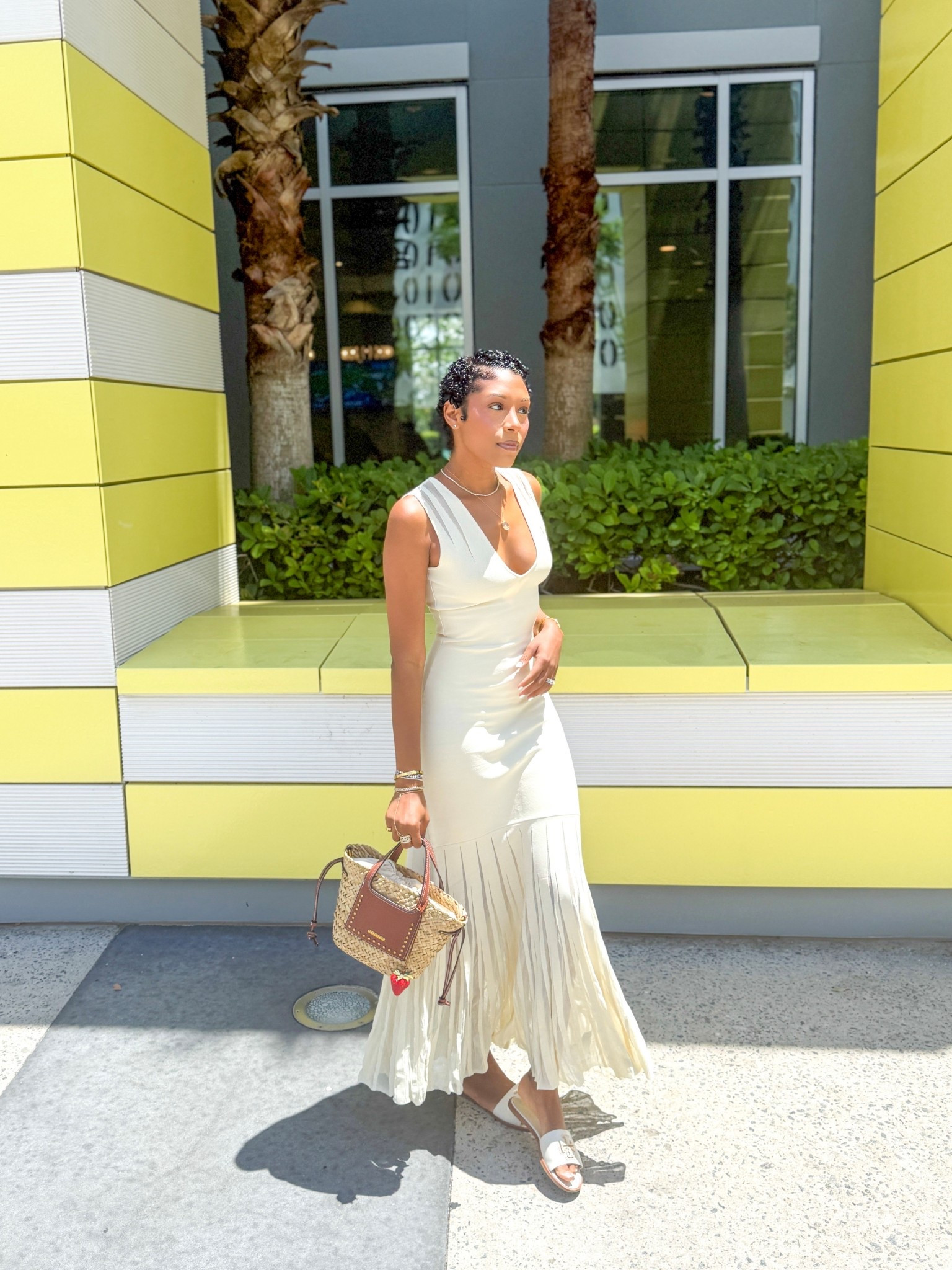 A masterclass in daytime elegance 🤍
This beautifully tailored dress from Karen Millen blends polish with ease—perfect for sun-soaked days that call for effortless sophistication, modern femininity—an elevated essential for the woman who loves quiet luxury ✨🤍

#LTKootd #LTKSeasonal