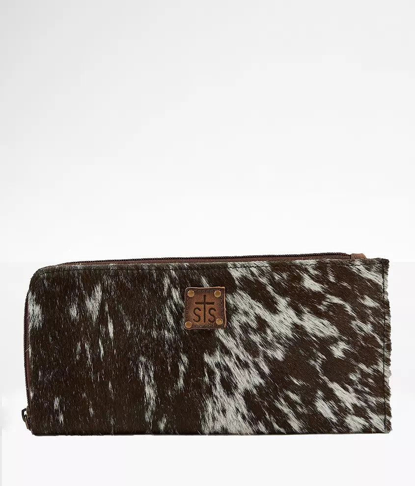 Classic Leather Wristlet | Buckle