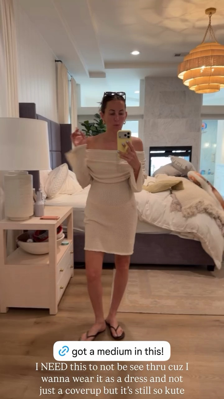 I NEED this to not be see thru cuz I wanna wear it as a dress and not just a coverup but it’s still so kute