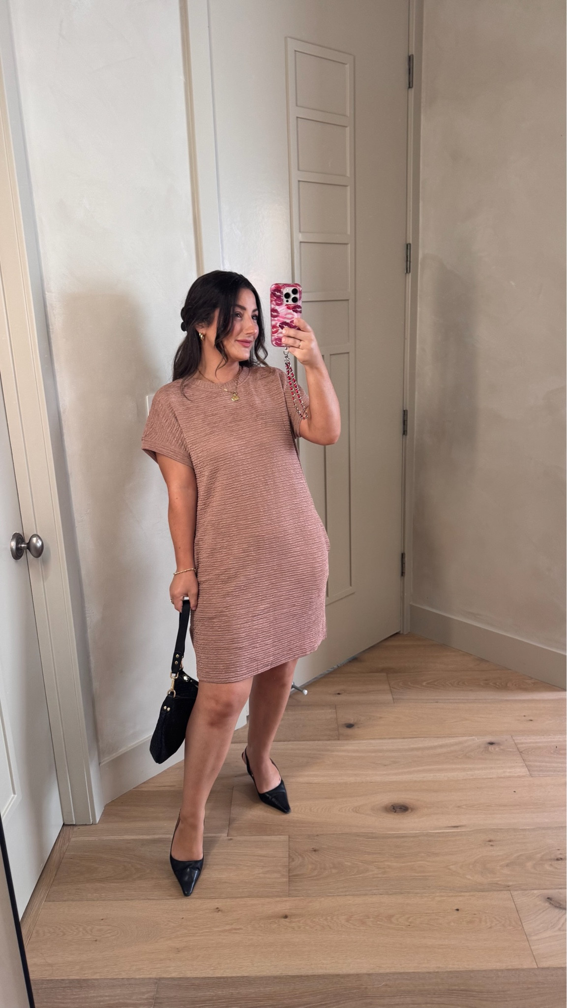 Cute t shirt dress! 

Size small
5'0" 140lbs 

#LTKSaleAlert #LTKPetite #LTKootd