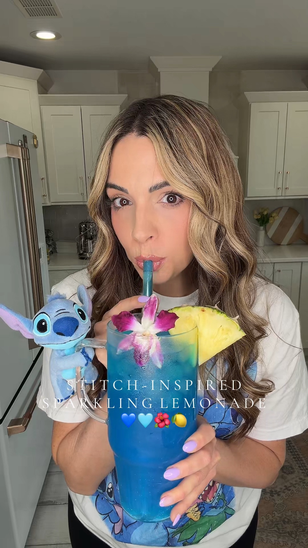 MAKE YOUR OWN STITCH-INSPIRED SPARKLING LEMONADE 💙🩵🌺🍋