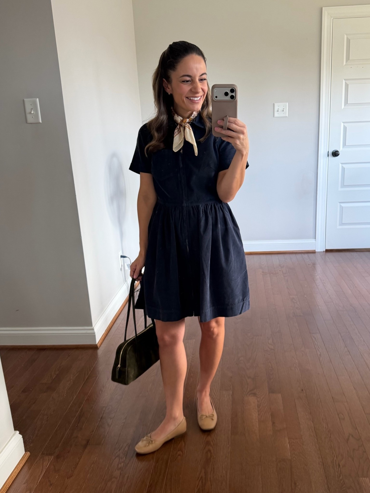 Sunday’s outfit I forgot to post! 

Just styled this dress a few more ways in an upcoming post. I’m wearing it in 00 standard but it also comes in petite if you would like it shorter

#LTKPetite