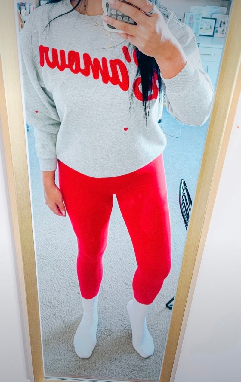 Amour sweatshirt
Amazon leggings 

#LTKgrwm #LTKfitnessgoals #LTKootd