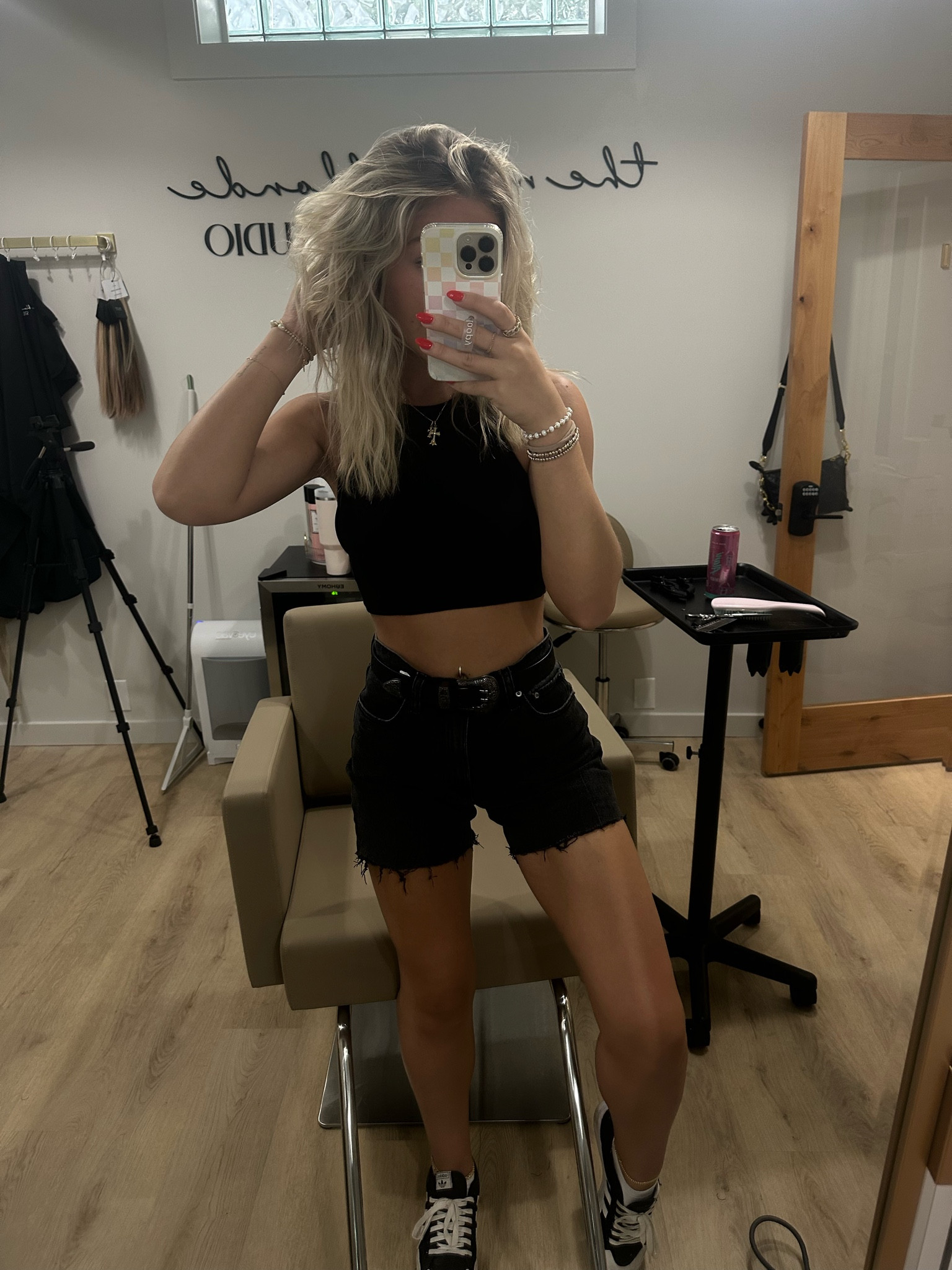 Salon ootd

#LTKbeauty #LTKfindsunder100 #LTKstyletip