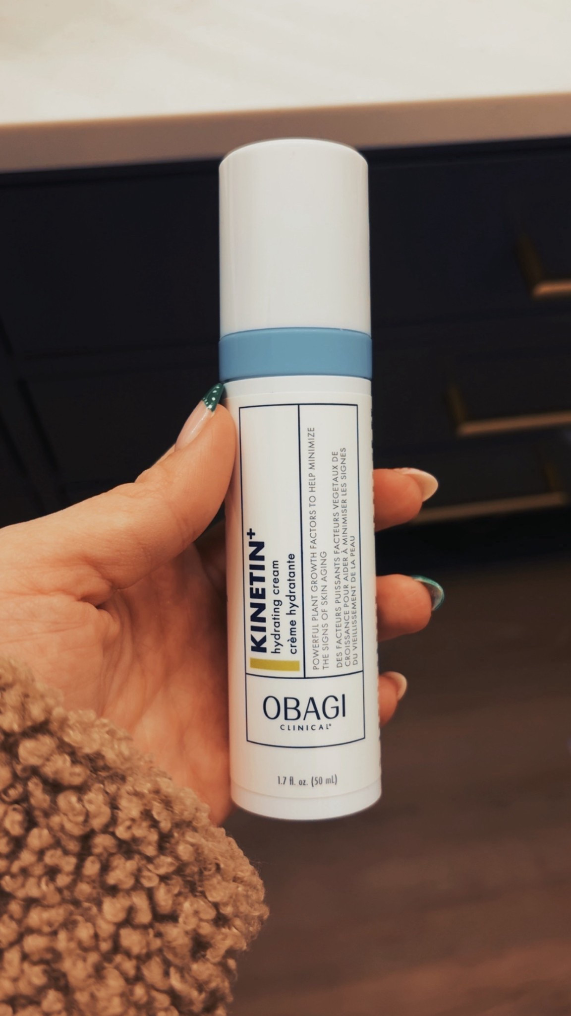 Lightweight, non oily>> yet hydrating. I use this face lotion after cleansing my face both morning and night. Only a pea size amount is all you need. Currently on sale for $31! Regular $62.00

#LTKOver40 #LTKBeauty #LTKGiftGuide