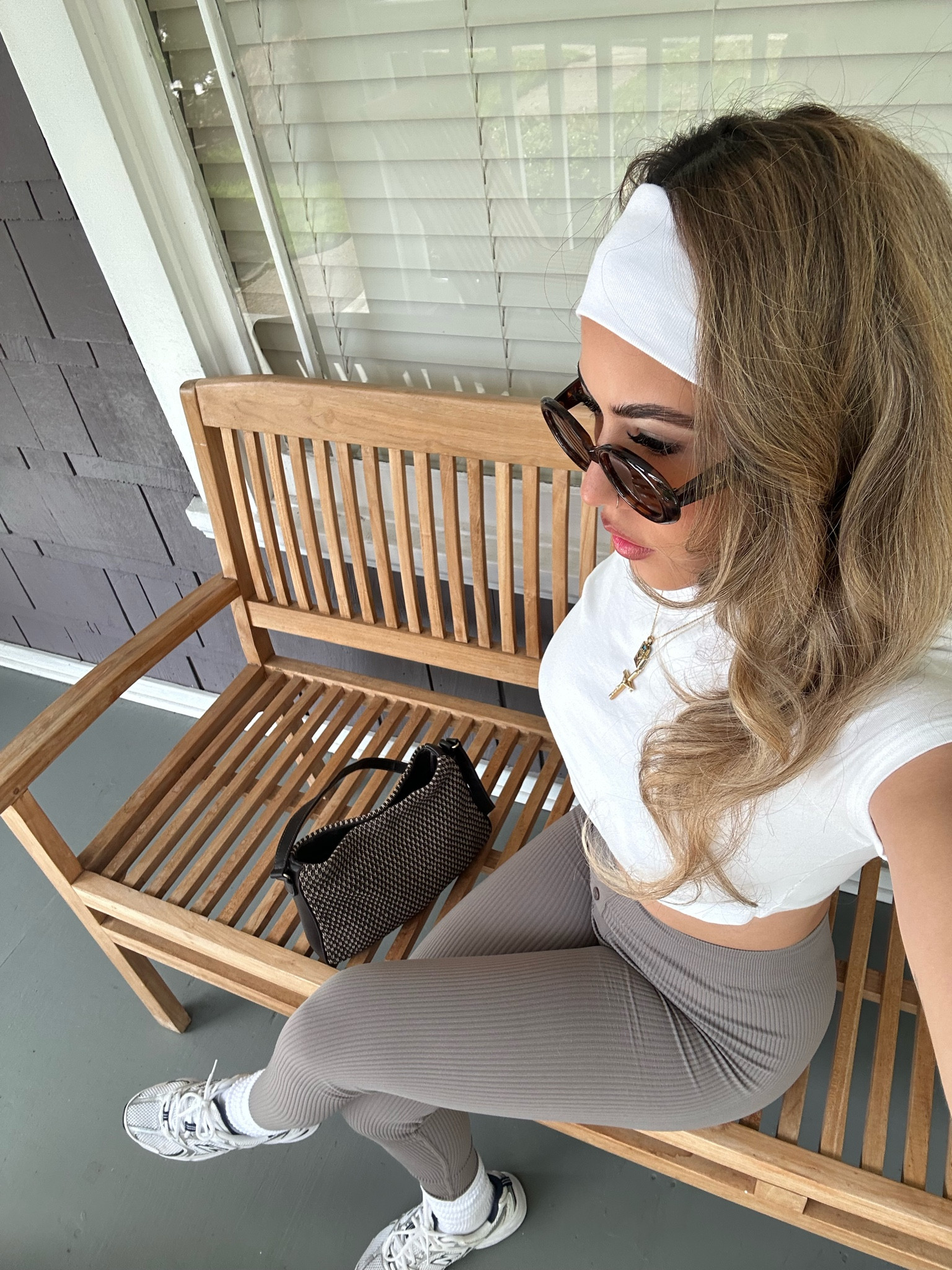 Basic fit, khaki leggings, basic girl 

#LTKStyleTip #LTKItBag #LTKBeauty