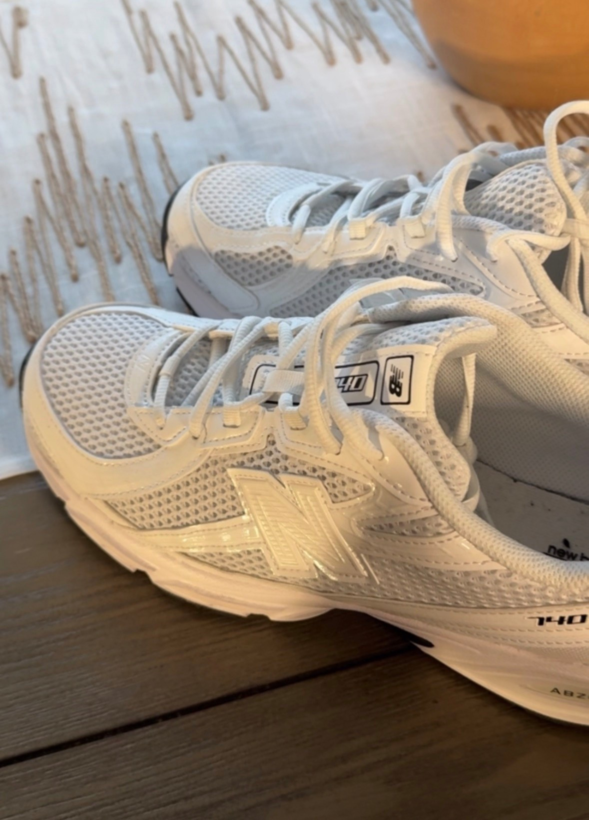 ALL WHITE New Balance 740’s

#LTKStyleTip #LTKShoeCrush #LTKGiftGuide