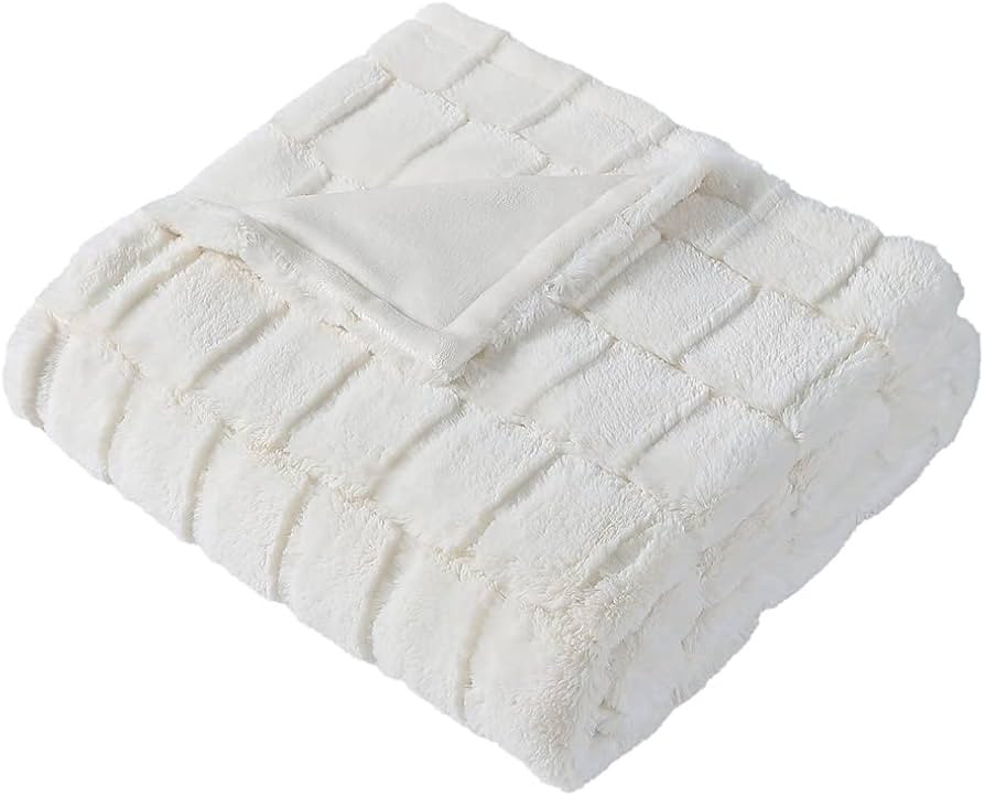 Stassie Faux Fur Throw Blanket – Soft and Elegant Blanket for Couch and Bed - 380 GSM – Cozy ... | Amazon (US)