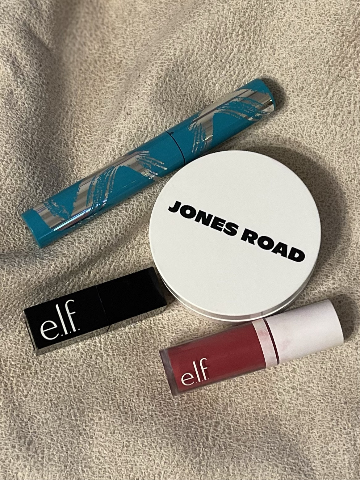 Quickly put on a little makeup. I only used these 4 things! 
Mascara- Thrive Causemetics 
Blush - Liquid Elf
Lips- Elf lip stain
Face- Jones Road Beauty 

#LTKMostLoved