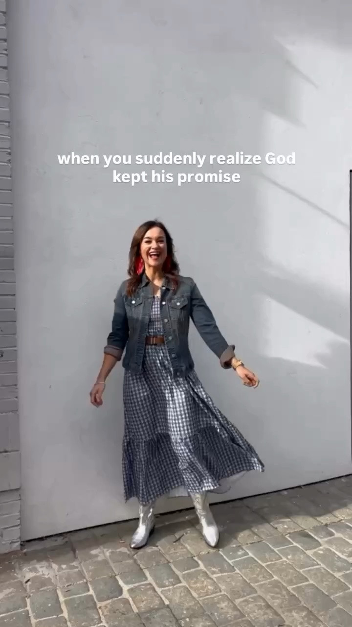 God doesn't place a calling on your heart by accident.

Dancing in answered prayers today, overwhelmed by His faithfulness and so thankful His plans and His timing were always better than my own. 

Over the last five years, this journey has included grief, loss, setbacks, waiting, and disappointments. Through it all, God has taught me one thing over and over again:

If He's not in it, I don't want it.

My life and my work are surrendered to His plan because there's no One I'd rather trust.

👉 Comment FINALE to hear the story of how God kept his promises and is working in my life right now!

#SundayReset #GodsFaithfulness #ChristianMom #FaithAndWellness #TrustGodsTiming