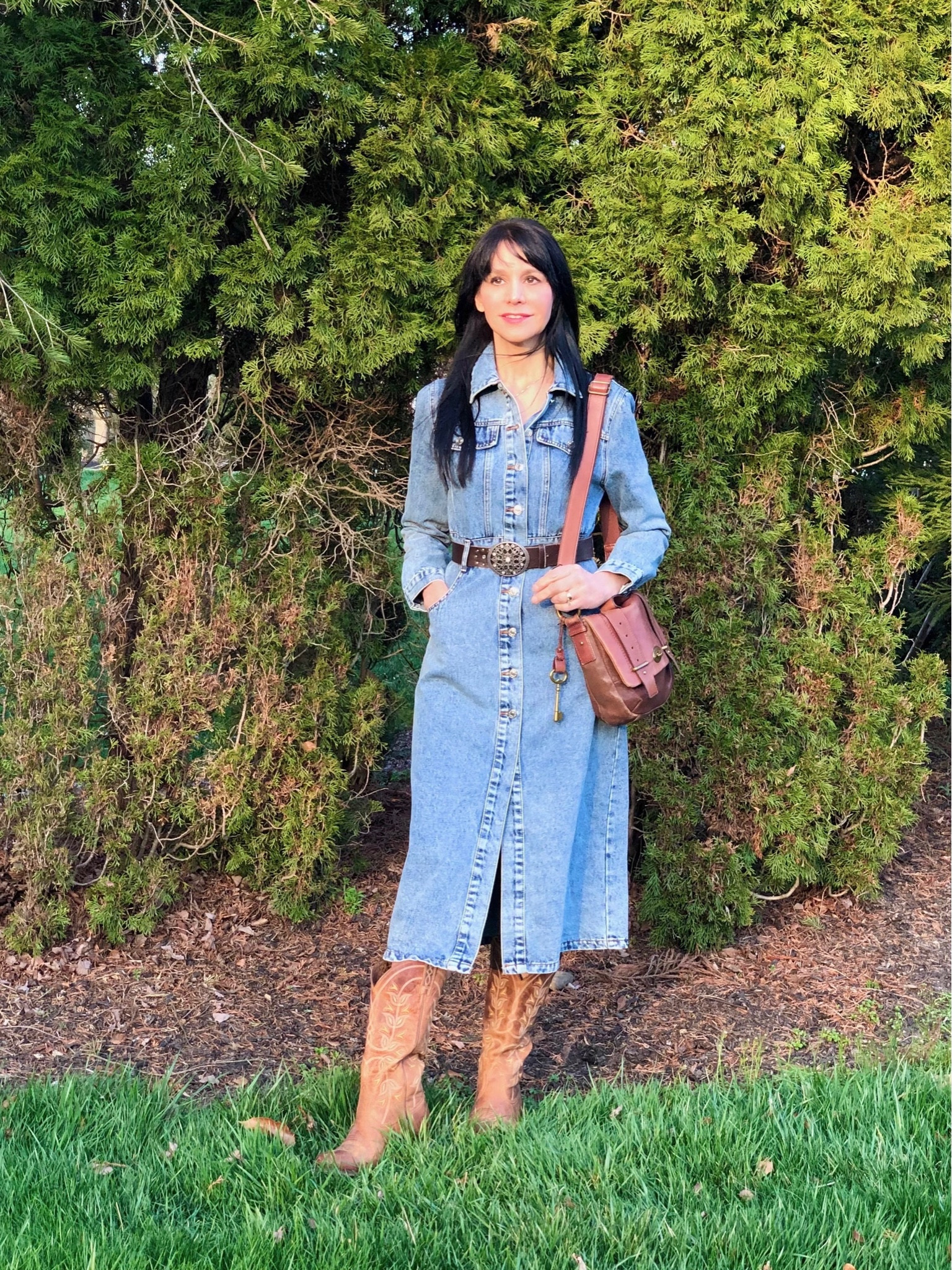 Welcome Spring!
Now if only the weather would warm up to the season!
I had been looking for a long sleeve, button front denim dress for spring and was thrilled when I came across this perfect one with all of the details that I wanted! Perfect in sleeve and dress length, side pockets, front flap pockets, and detailed stitching! Looks great with the tie belt that it comes with or switched out with a more structured one like I did here.