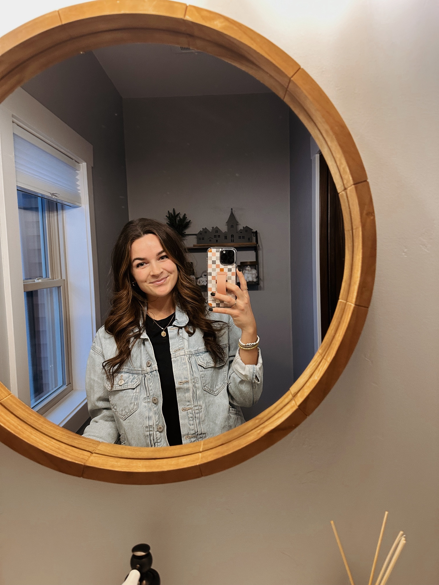 Used my new bioionic long barrel that i got for Christmas and i can’t get over how smooth it worked!!🔥

#LTKbeauty #LTKstyletip #LTKsalealert