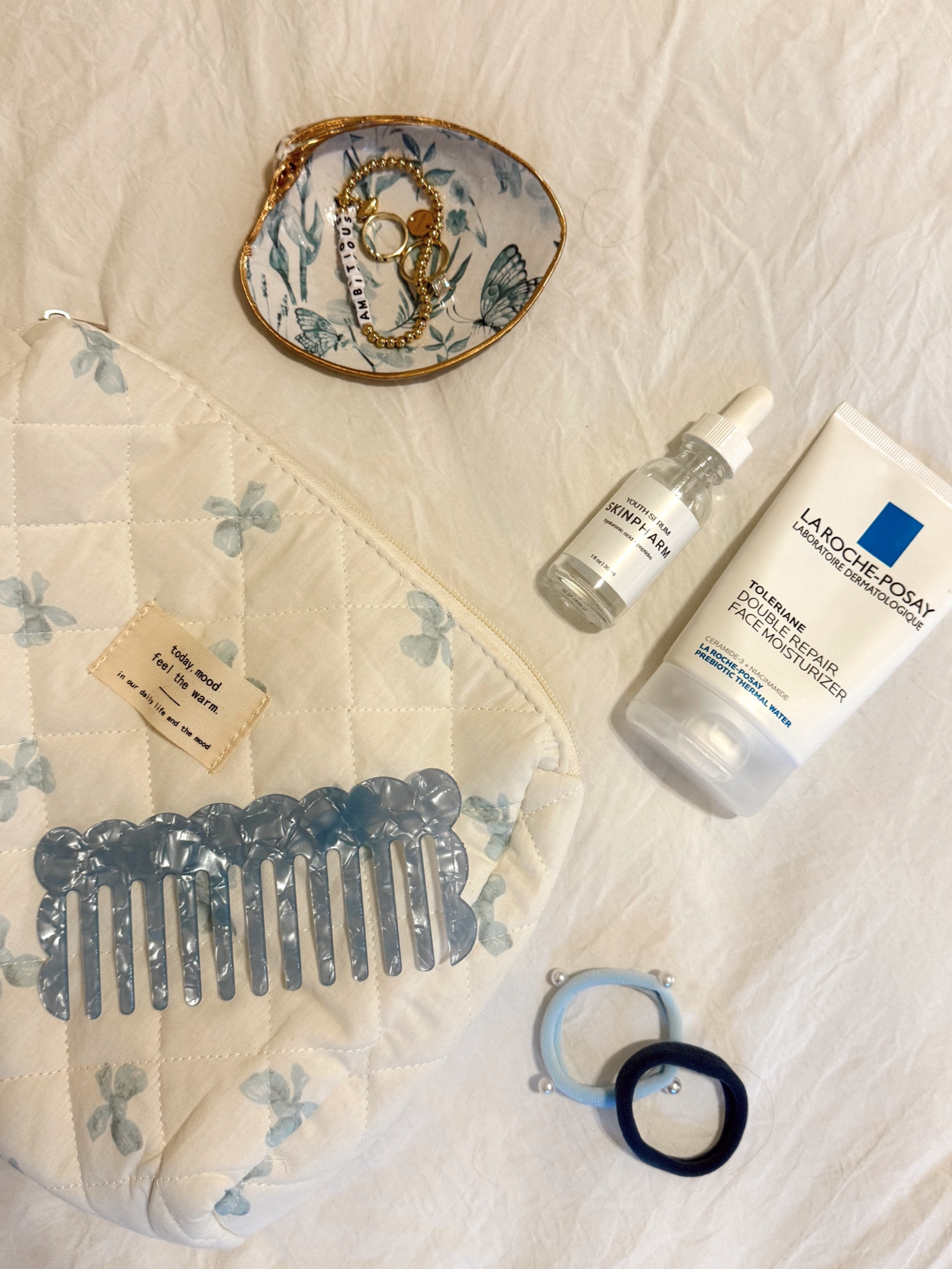 Girl essentials 🦋




#LTKBeauty #LTKGiftGuide #LTKFindsUnder100