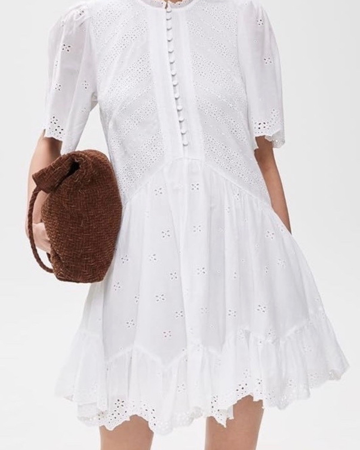 White dress
Vacation 
Summer dress

#LTKSeasonal

#LTKootd #LTKgrwm #LTKdayinmylife