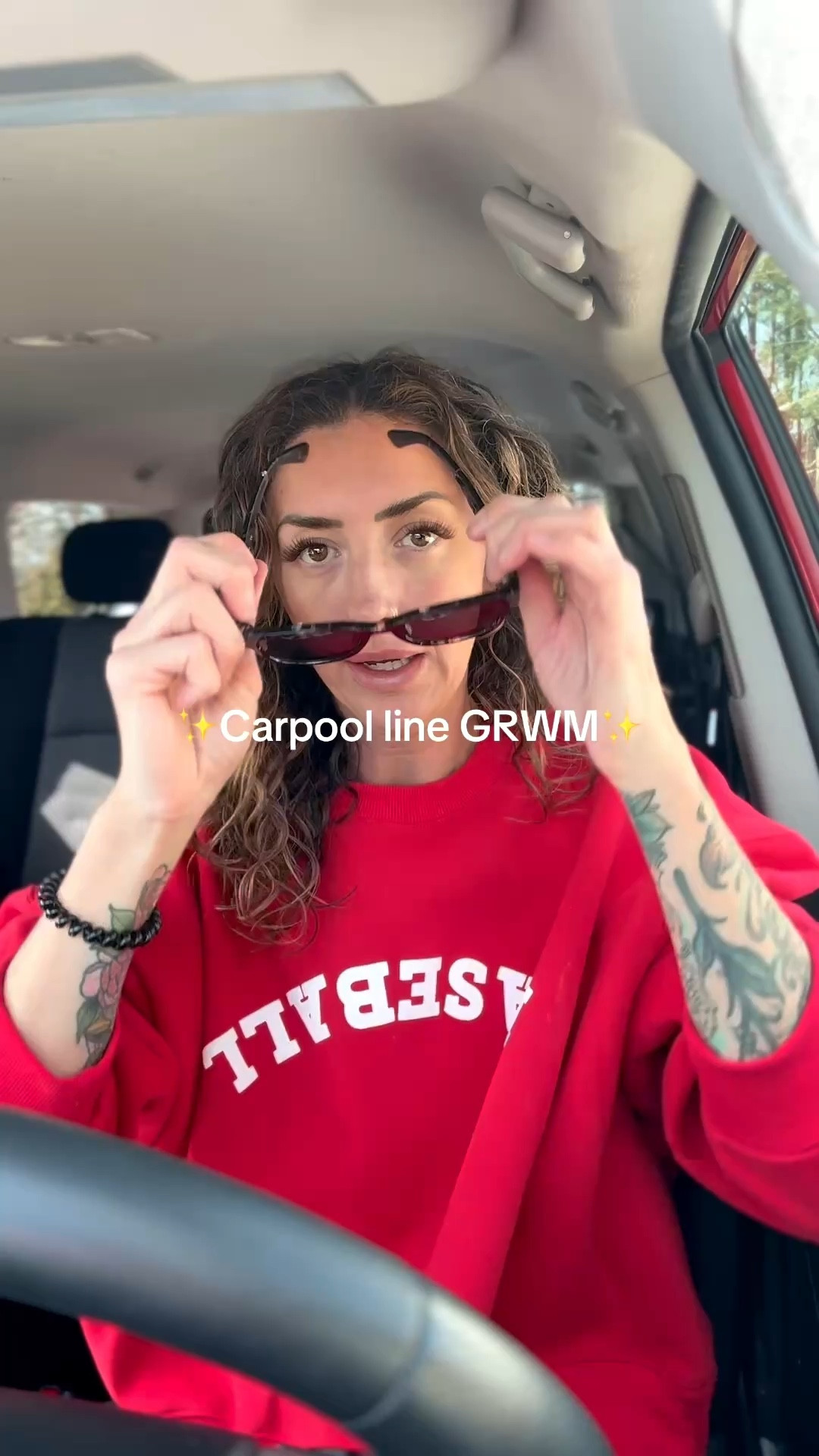 #grwm for a weeknight baseball game!
#baseballmom #baseballszn #gamedayoutfit #carpool
@matterofmonday @makebeauty  @Tarte 
@makeupbymario
@nyxmakeup
@sacheu  @NOYZ 
@bareanatomyhaircare
@poppyandpine @adidas @abercrombie 