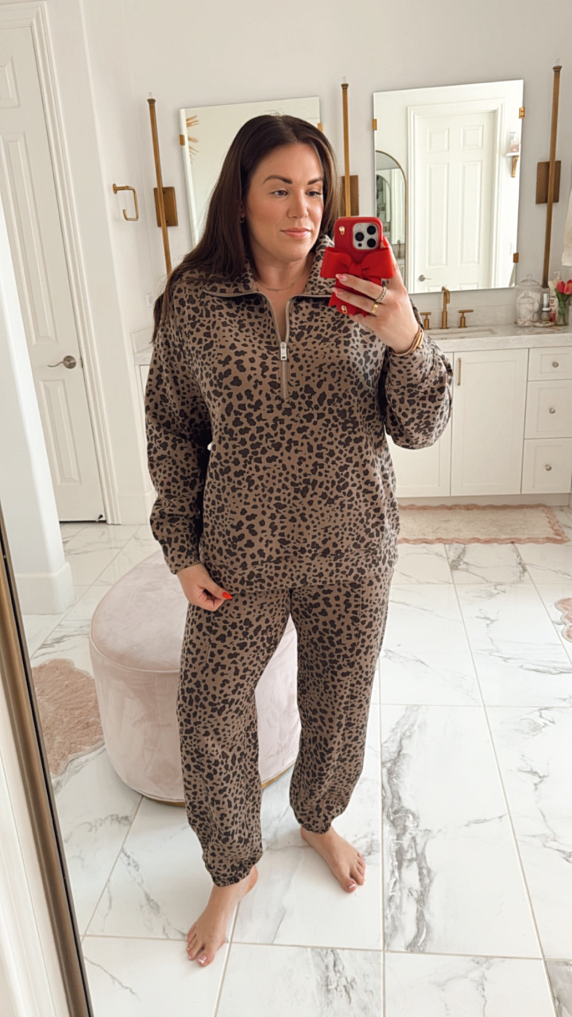 curvy leopard print scuba sweat suit! wearing size large in top and bottoms 

#LTKMidsize #LTKFindsUnder100 #LTKSeasonal