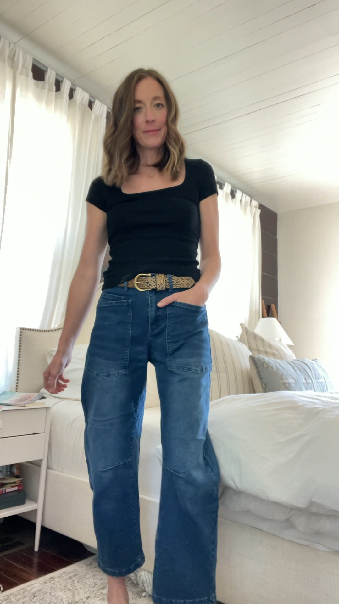 Barrel jeans for less! These are so comfortable and cute. They’re under $50 plus 20% off right now. I sized up from my normal size  

#LTKFindsUnder100 #LTKSaleAlert #LTKFindsUnder50