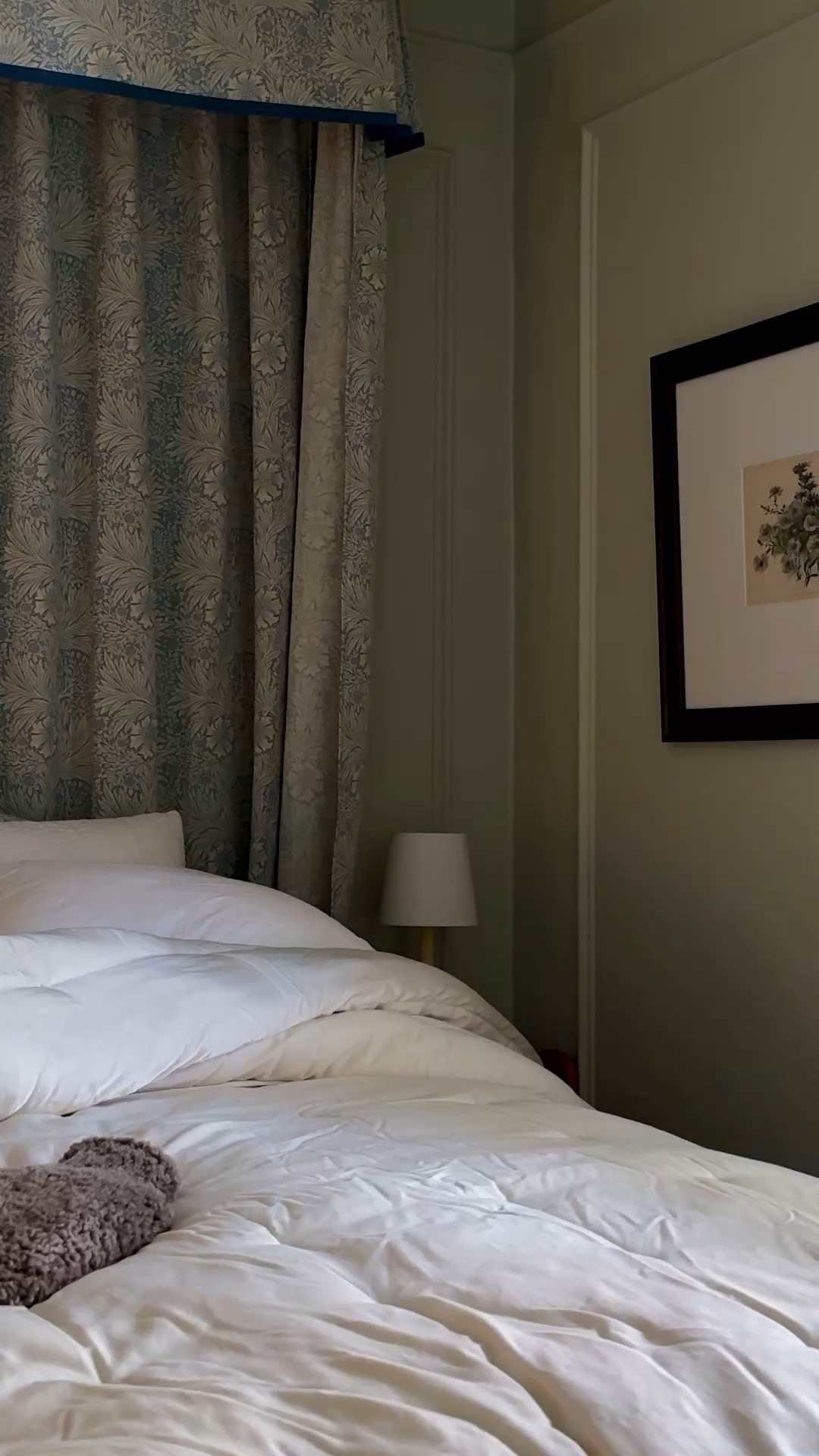 You guys know I’m all about cozy, so I’m incredibly particular about our mattress. Sleep is such an important part of how I feel day-to-day, and after so much research, we chose @leesasleep for the second time because the comfort truly is unmatched. It has that perfect balance of softness and support… the kind of bed you look forward to at the end of the day. This is the Sapira Chill Hybrid Mattress, and it’s honestly the best sleep we’ve ever had. I’ve linked it below in my LTK 🤍 you can get 30% Off Select Mattresses through 2/23 (no code needed), and you can also use my code CWA50 for an extra $50 off.

@Shop.LTK #liketkit liketk.it/XX
#Ad #Paidlink #leesapartner @leesasleep 