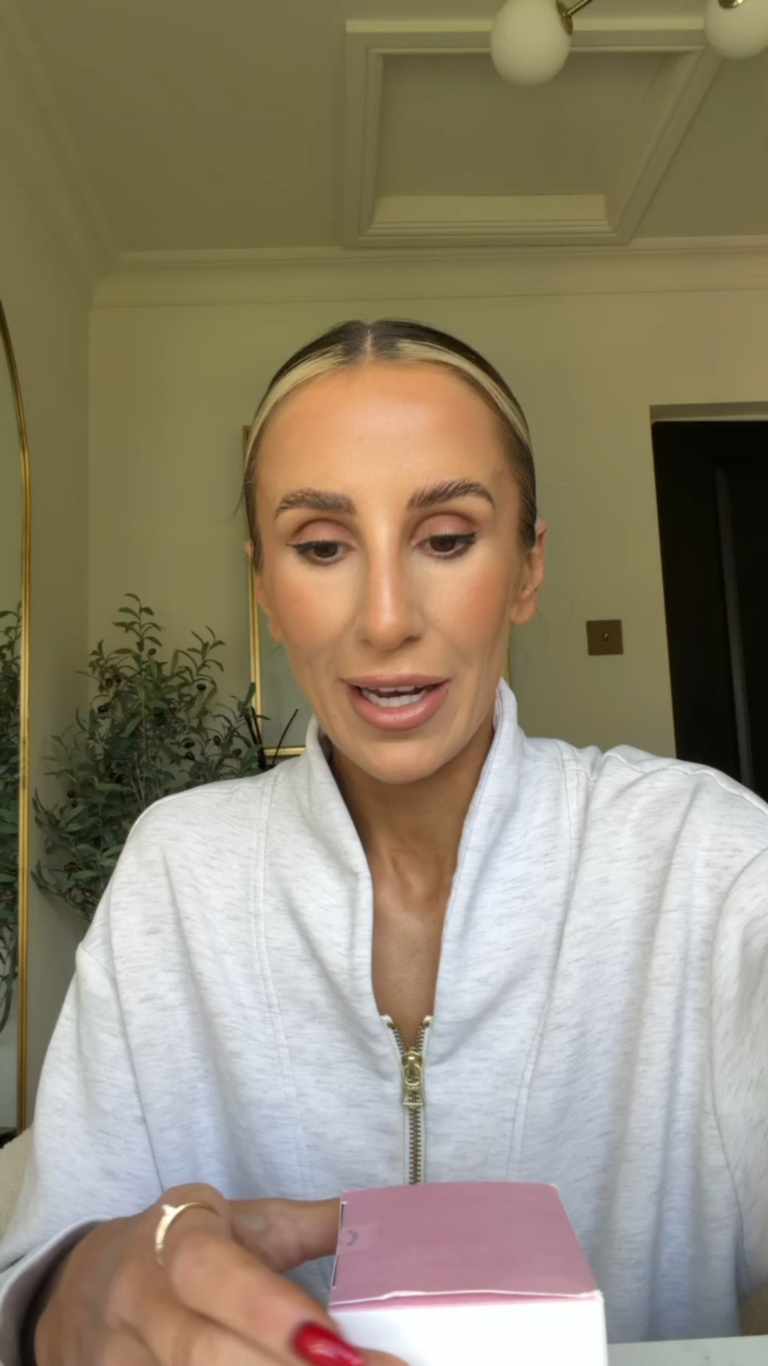 @bootsUK AD 

#LTKbeauty #LTKdatenight #LTKgiftguide