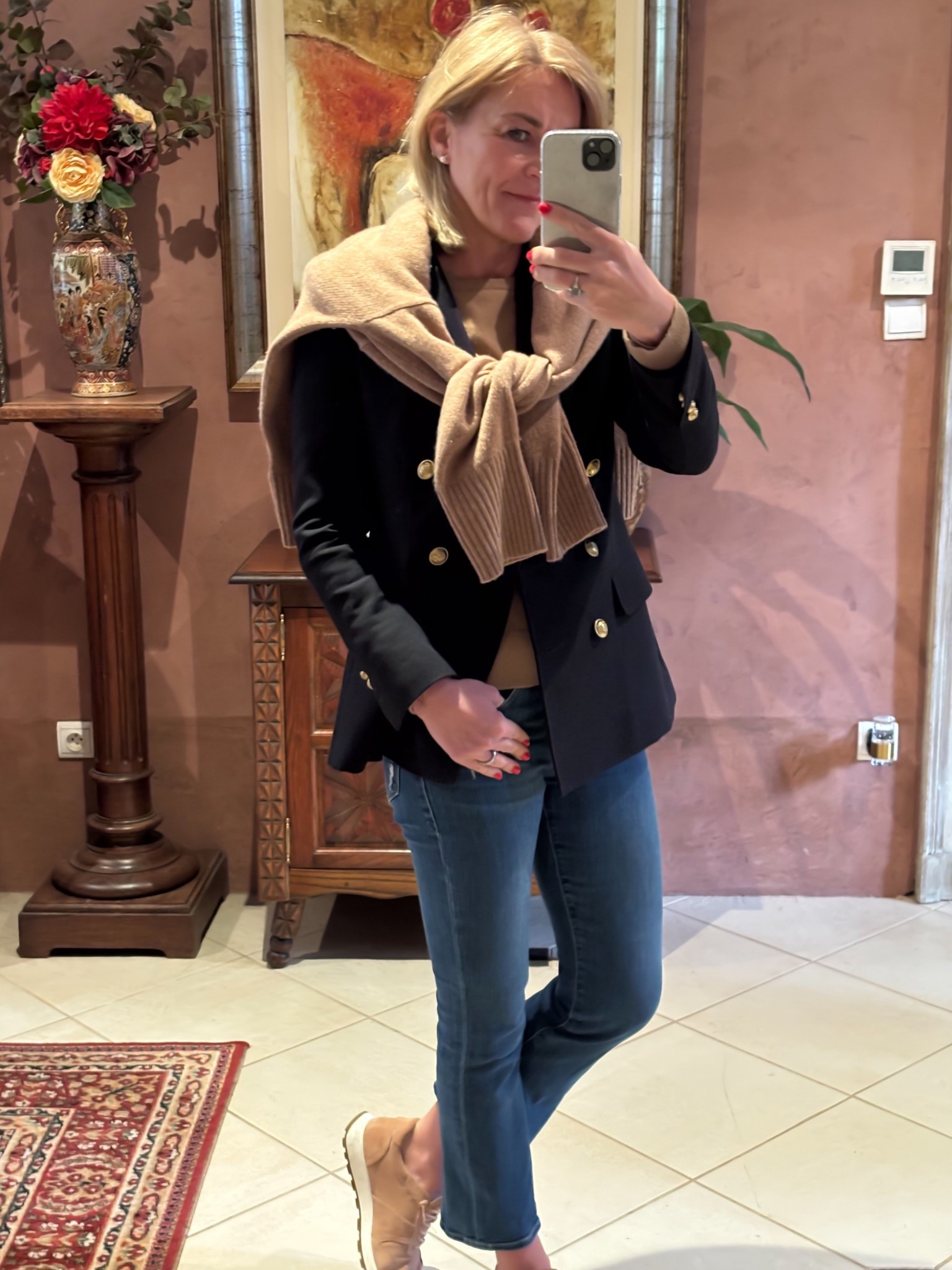 Got to love blazer season 🙃
.
#blazer #timelessfashion #mymidlifefashion #outfitideas

#LTKspring