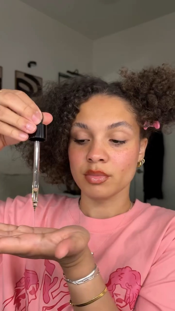 Hairstyle focused on moisture and repair only 💧✨ I’m only using hair oils and a bonding treatment to help strengthen and prevent breakage as I go. I’m also using a stretchy fabric hair tie to keep things gentle and tension-free while I style 🤏🏽 @theouai @loveurcurls @palmers 
-
-
-
-
#explore #hairtutorial #haircare #hairstyles #hairstyle

#LTKselfcare #LTKBeauty #LTKgrwm