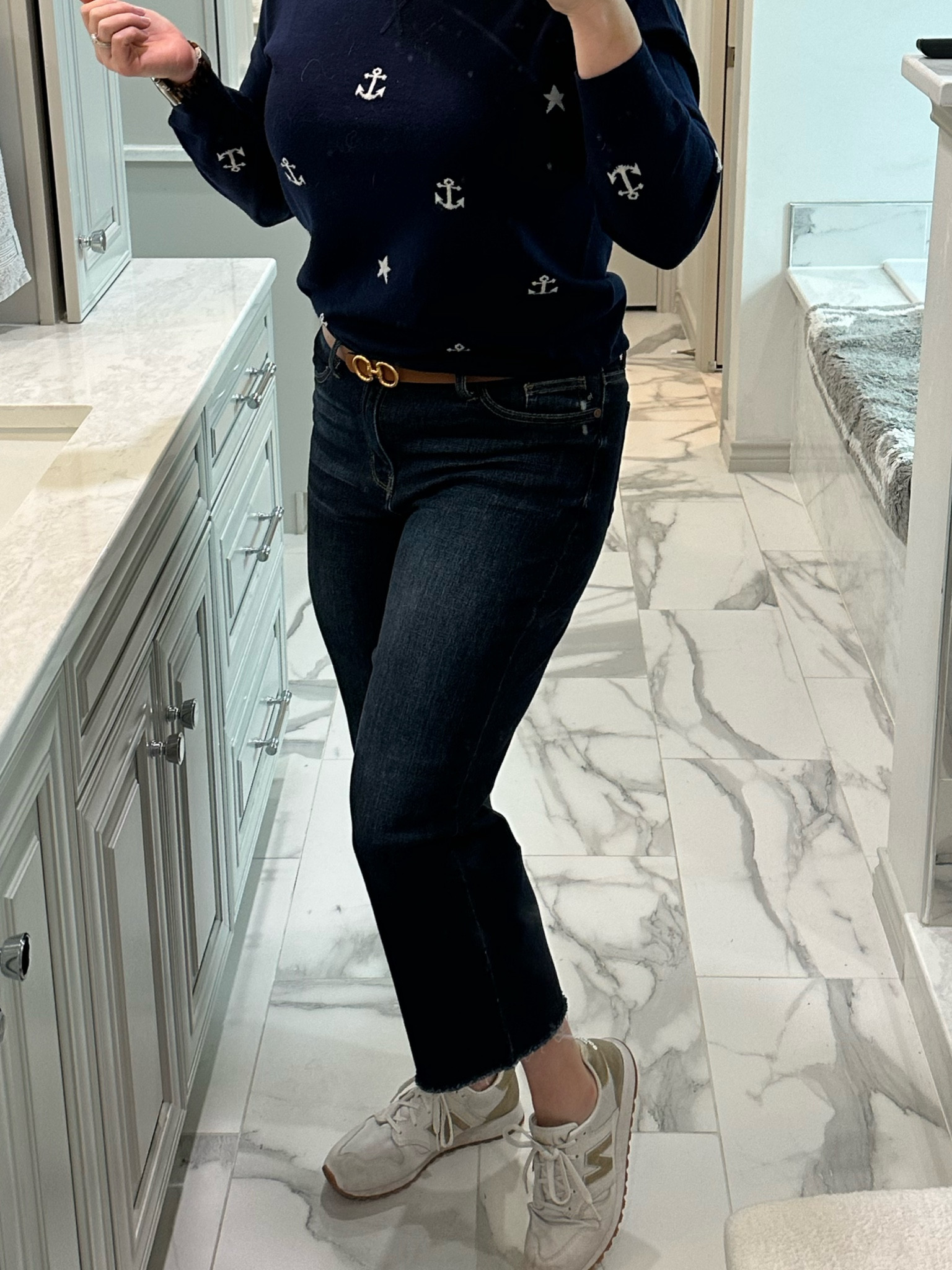 Saturday errands ⚓️ not all links available but lots of similar options listed below!

#LTKmidsize