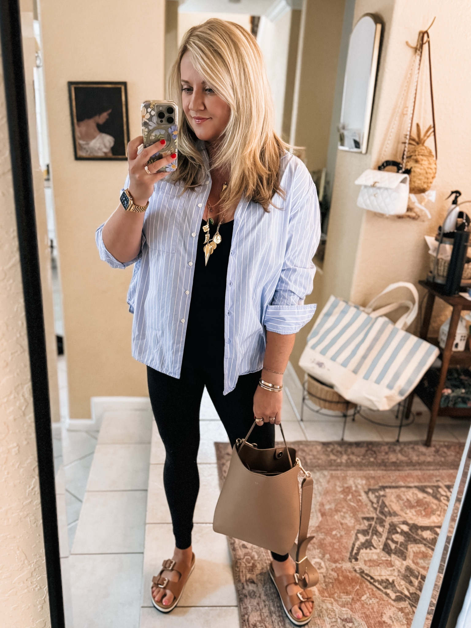 She’s ready to stroll the aisles of Target

#LTKMidsize #LTKItBag #LTKFindsUnder100