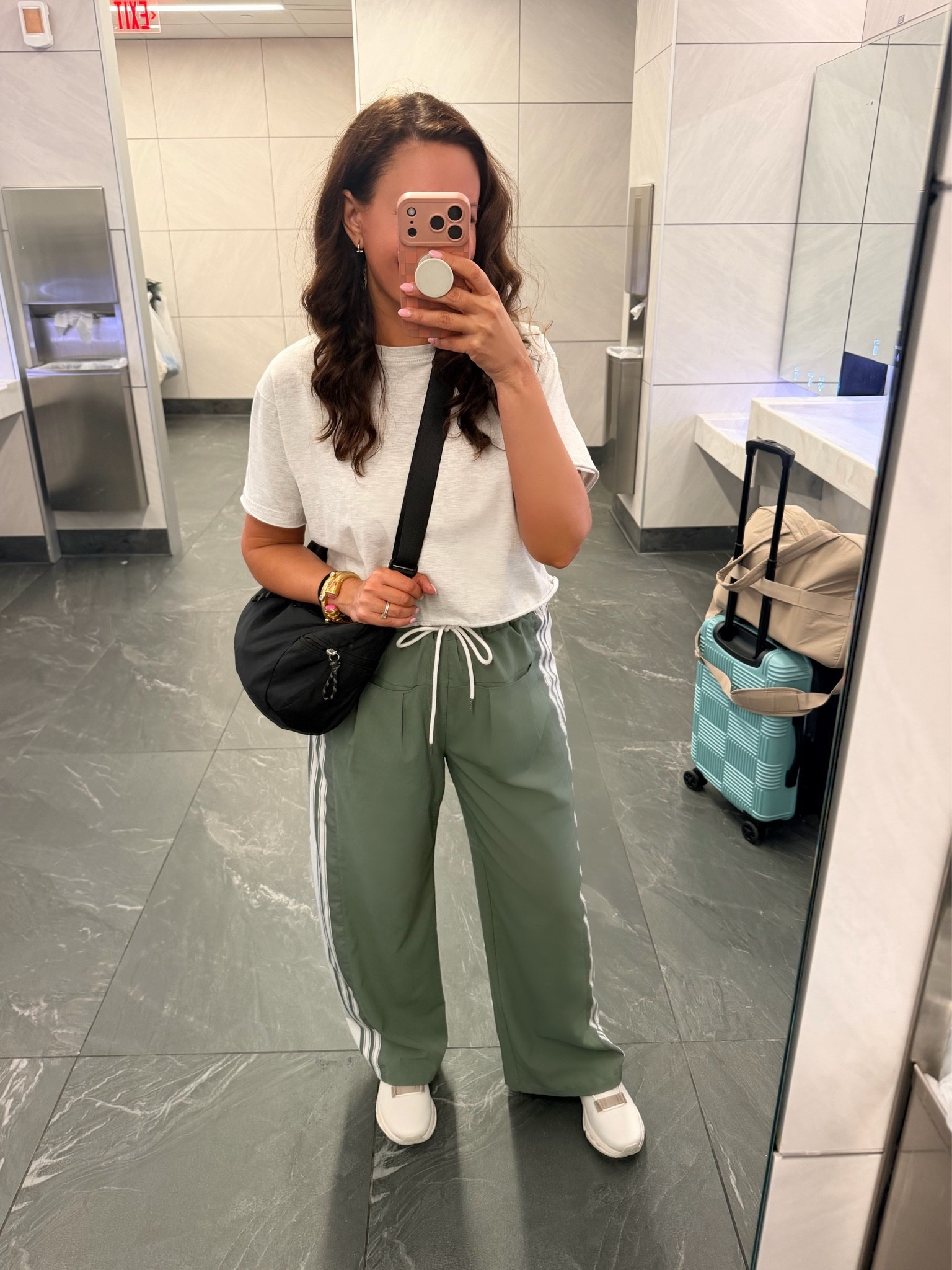 Comfy airport fit✈️
Wearing a medium in these track pants I love! Lots of color options!
Cropped tee is size small.
Comfiest ON cloud sneakers. TTS
.

#LTKActive #LTKSeasonal #LTKmomlife
