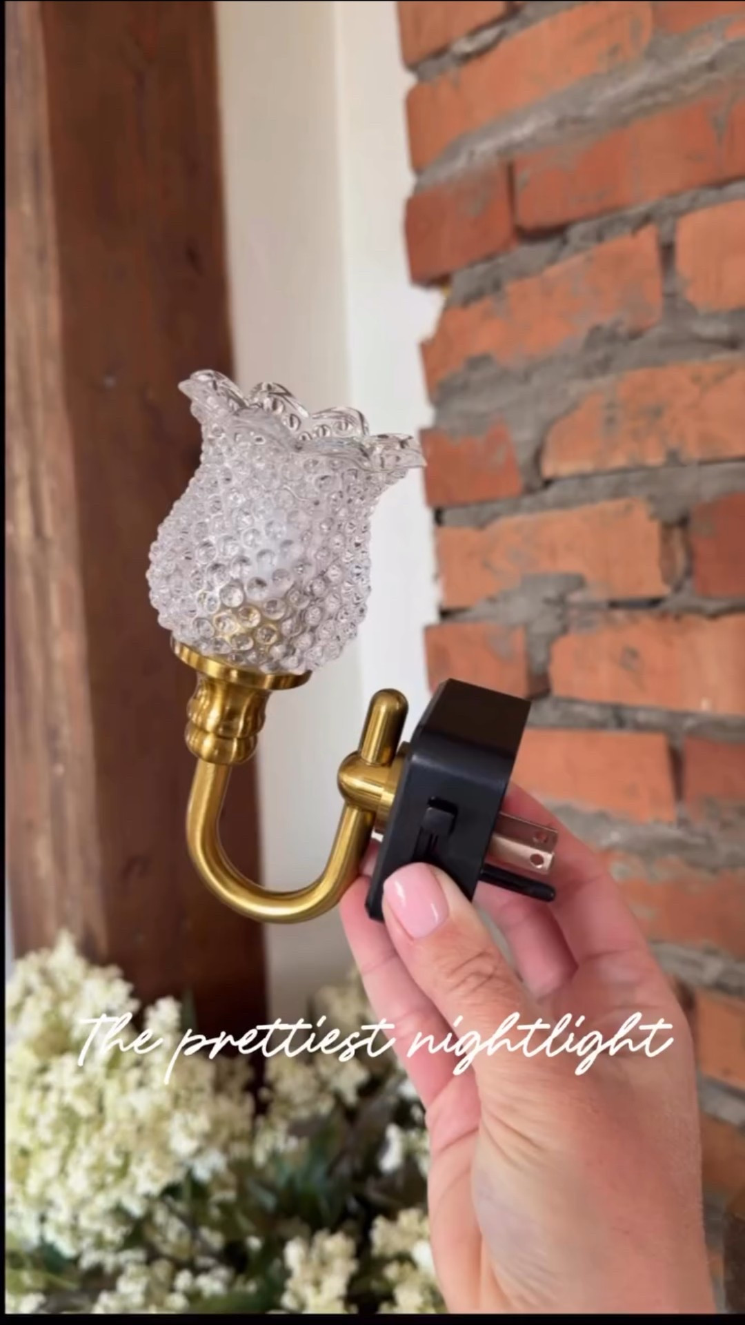 Okkkkk, this little nightlight is such a cutie! It adds the perfect charm 😍✨ comment LIGHT for the link!