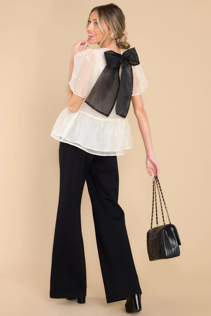 Pretty Lady White Top | Red Dress 