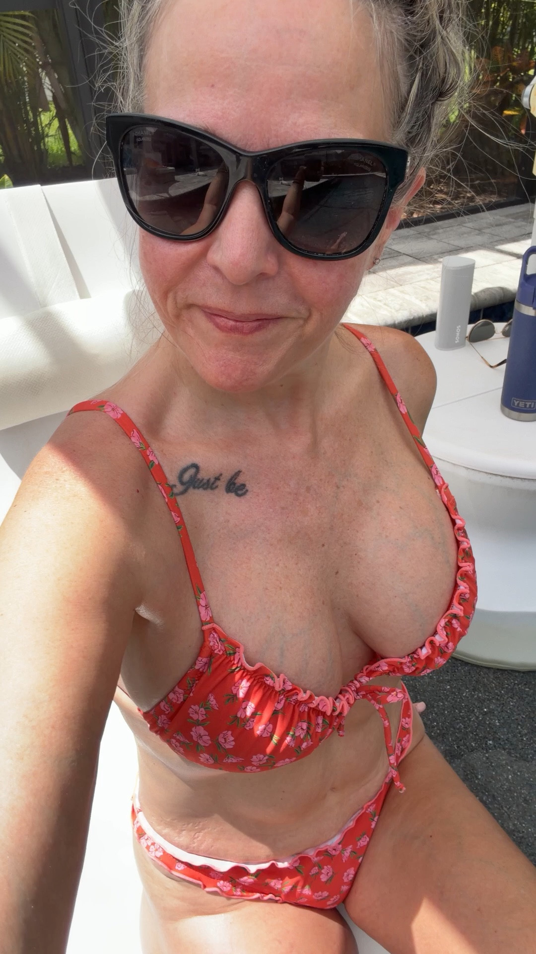 Easter… but make it bikinis not dresses 🐣☀️

Today’s look is this Target ruffle edge bikini and it’s SO good — flattering, fun, and such a cute spring print.

Wearing a small in both top + bottoms.

I love this one for:
• pool days
• beach days
• spring break vibes

It’s one of those easy, throw-on suits that still feels styled.

Everything linked in my LTK.

#LTKSwim
#TargetStyle
#EasterStyle
#BeachStyle
#Over50Style
#LTKFinds


#LTKdayinmylife #LTKSwim #LTKOver40