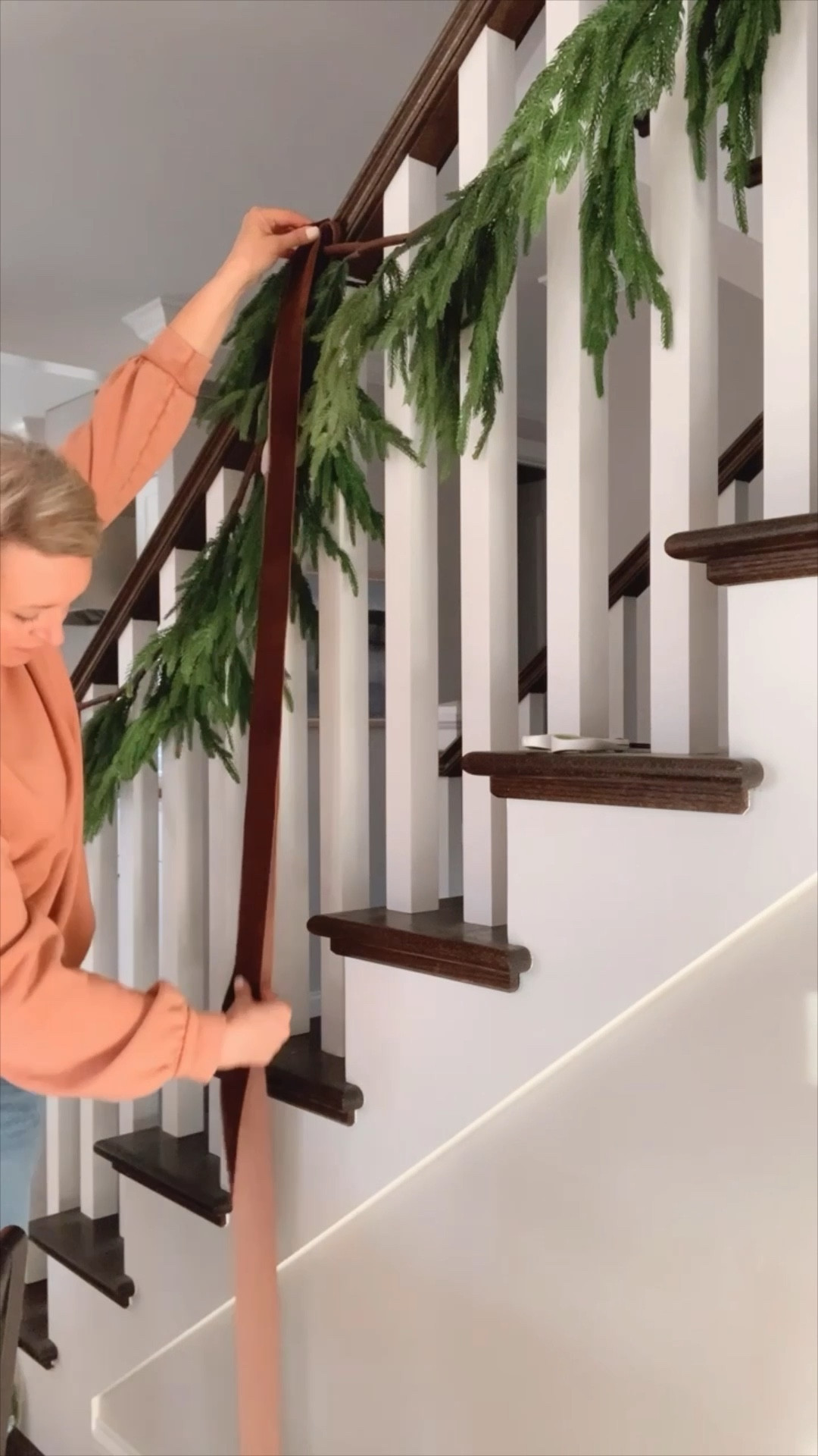 How I make a loopy bow for my garlands and what I used here. 


#LTKSeasonal #LTKhome #LTKHoliday