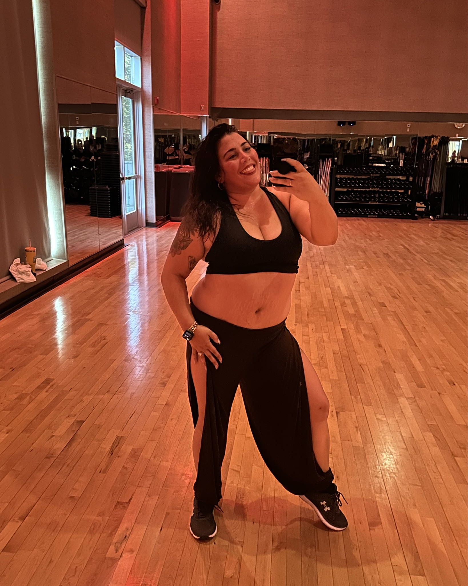 ✨ the genie is OUT of the bottle ✨

But seriously, can we get a round of applause for these pants?

And get this… they are TEN… TEN… T-E-N dollars.

$10.

What a steal!

I wear them to my dance fitness classes but they’d also be great for yoga or a Halloween costume!

#LTKMidsize #LTKActive #LTKFitness