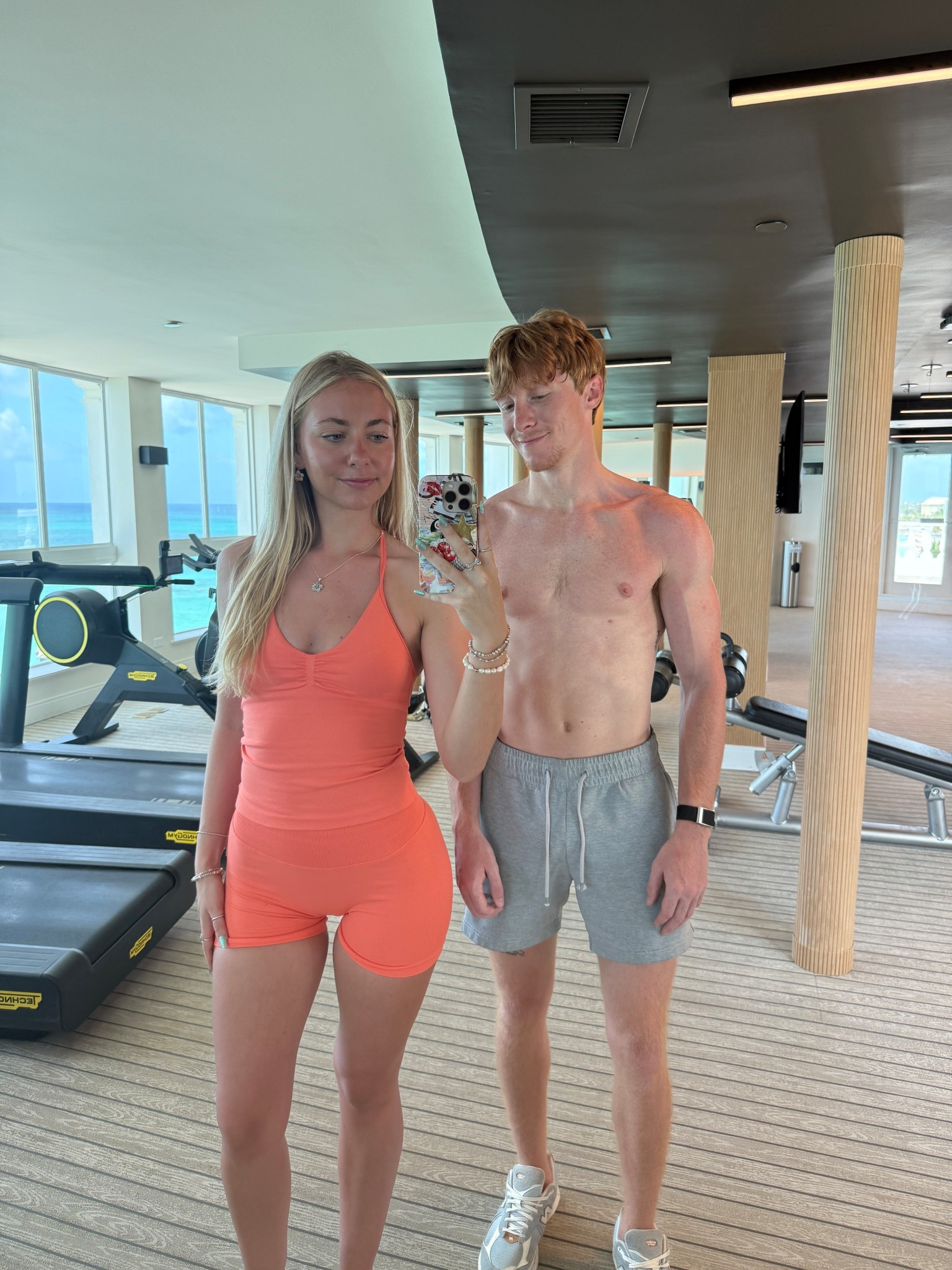 couples workout clothes | matching gym set | men’s gym shorts 