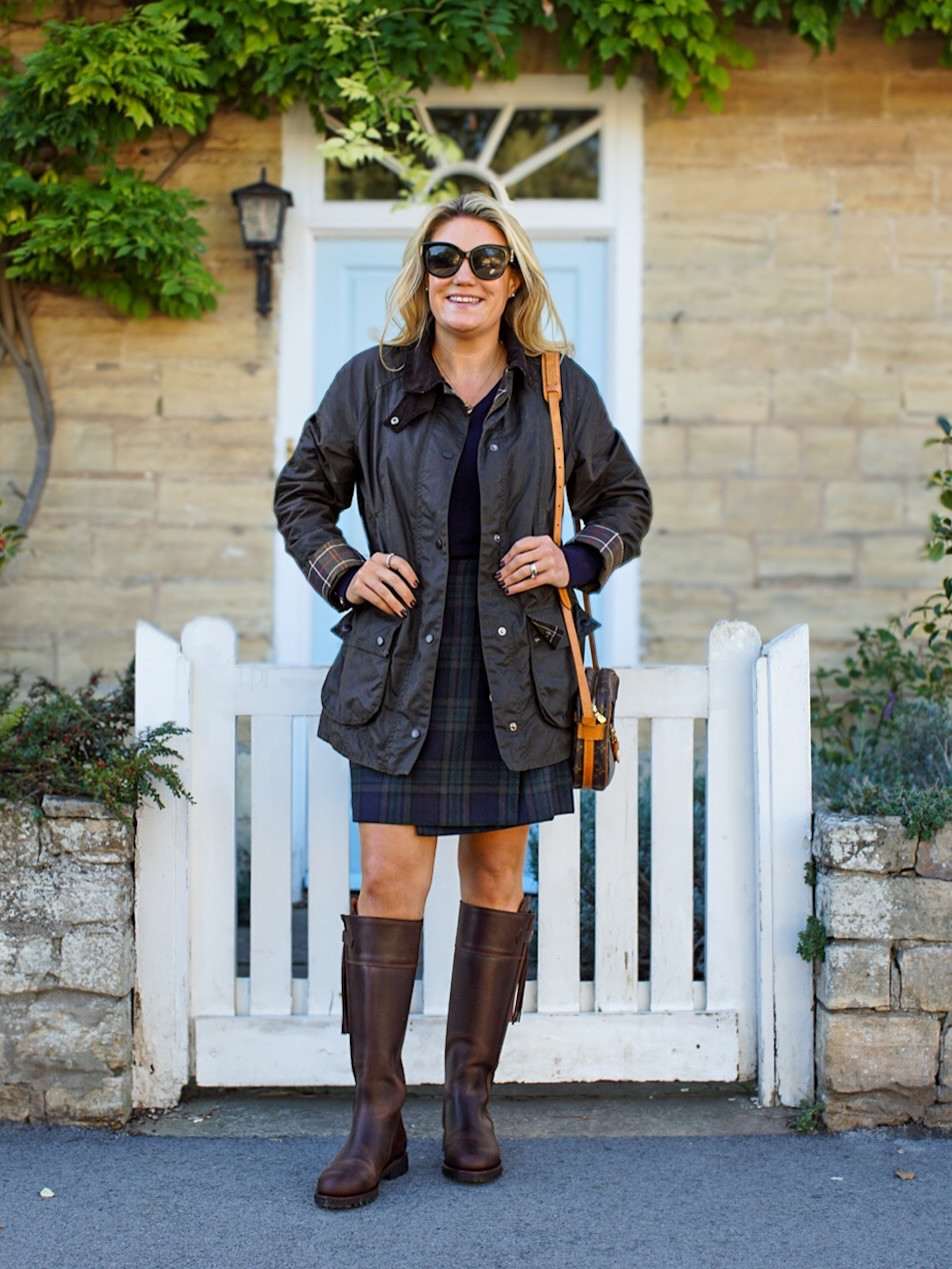 AD We certainly get our fair share of interesting storms up here in Yorkshire 🌧️ — one minute it’s sunshine, the next it’s wild winds and rain. But I’m loving being out in my full countryside gear, and today my Penelope Chilvers @penelopechilvers Long Tassel Boots in Conker have been absolute heroes.
These boots are truly built for British weather — beautifully made in Spain with hard-wearing leather, they’re water-resistant, fully lined for comfort, and the iconic tassel detailing gives them that effortless countryside-luxe look. I love that they’re smart enough to wear in town but strong enough to handle muddy paths, riverside walks, and unpredictable weather days in Yorkshire.
A real investment pair, they only seem to get better with age — softening, shaping, and looking even more beautiful the more you wear them. Honestly, I don’t think I’ve had boots that work harder (or look better) in all this random weather. 🍂👢
#PenelopeChilvers #LongTasselBoot #ConkerBoots #CountryStyle #CountrysideLiving #YorkshireLife #CountryFashion #BritishStyle #OutdoorFashion #CountryBoots #LuxuryBoots #CountryWardrobe #YorkshirePhotographer #LifestyleCreator #SlowLivingStyle skirt old @boden jacket @barbour