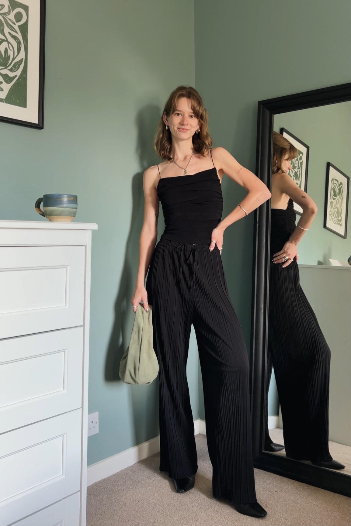 Day 23/ 30 Days of Minimal Spring Outfits - we’re almost at the end🥹 this is what I wore for my sisters 30th birthday the other day, keeping it simple in all black with a pop of colour 💚

#LTKstyletip #LTKeurope #LTKuk