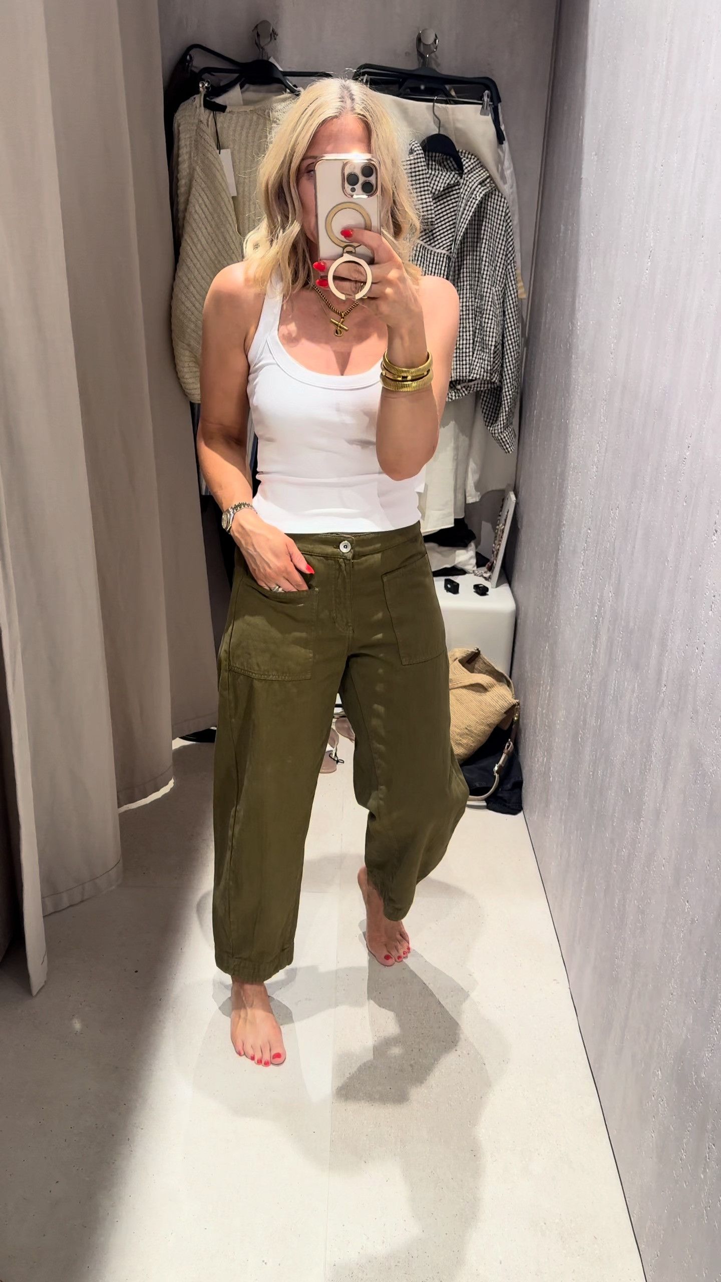 These trousers are one of those rare finds that tick every box ✔️

✔️ Comfortable
✔️ Affordable
✔️ Available in 4 colours
✔️ Effortlessly stylish

I absolutely love the more tapered barrel-leg shape on these. They're cool, casual and the sort of trouser that has a place in every wardrobe! 

I've paired them with two different funnel neck jackets in this reel to show you how versatile they are, but honestly? They would look FAB with the Uniqlo sweatshirt that we all know and love in the studio too. 

 #LTKuk #LTKsummer #LTKstyletip