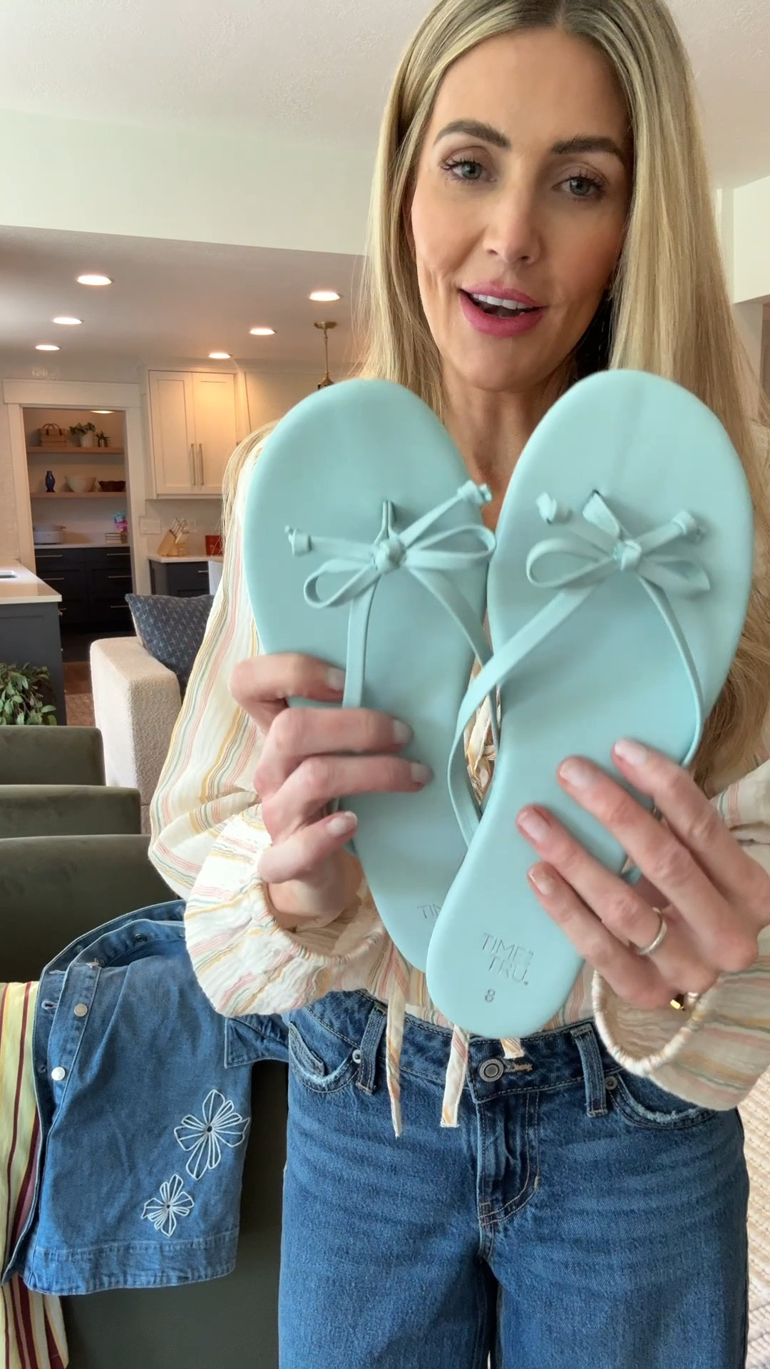 These $10 bow sandals had me… and then everything else sealed the deal 😍

So many good Walmart finds right now… easy summer pieces, on trend, and prices that make it way too fun to refresh your closet. #WalmartPartner #WalmartStyle @WalmartStyle 